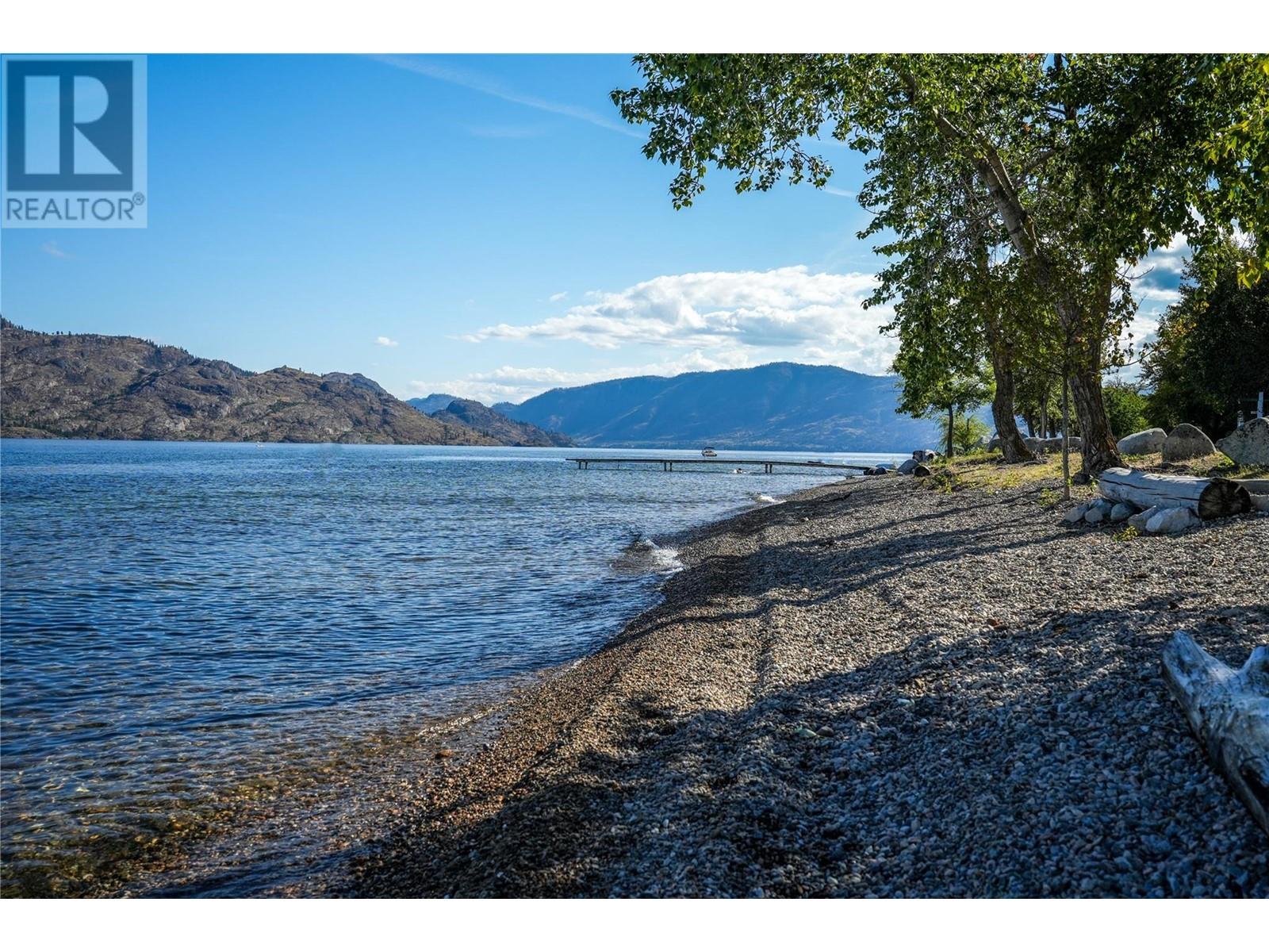 3960 Beach Avenue, Peachland