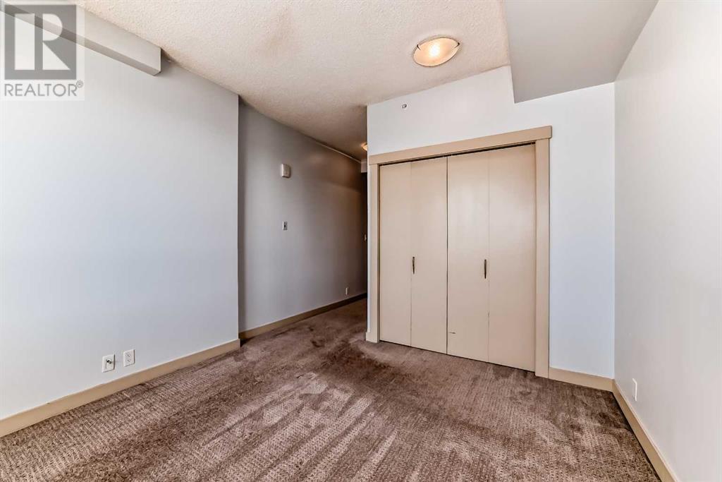 Single Family House High rise for Sale in   Horton Road SW Haysboro Calgary 