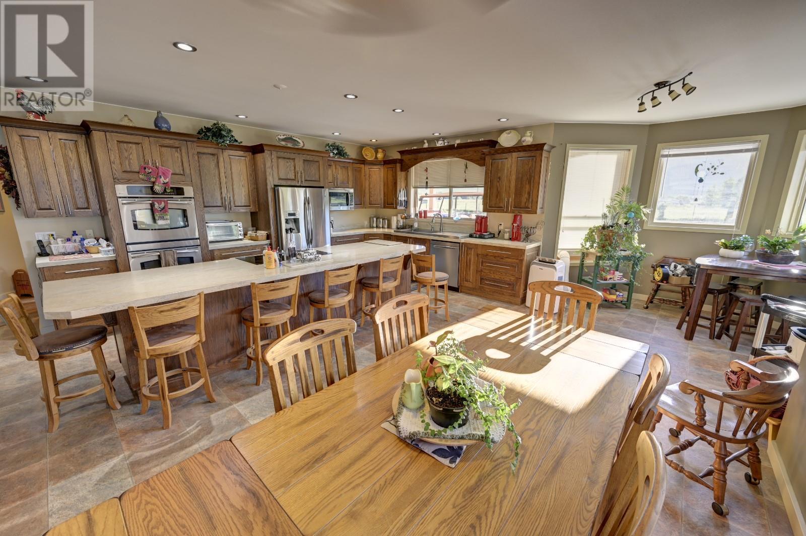 8705 ROAD 22 Road, Oliver