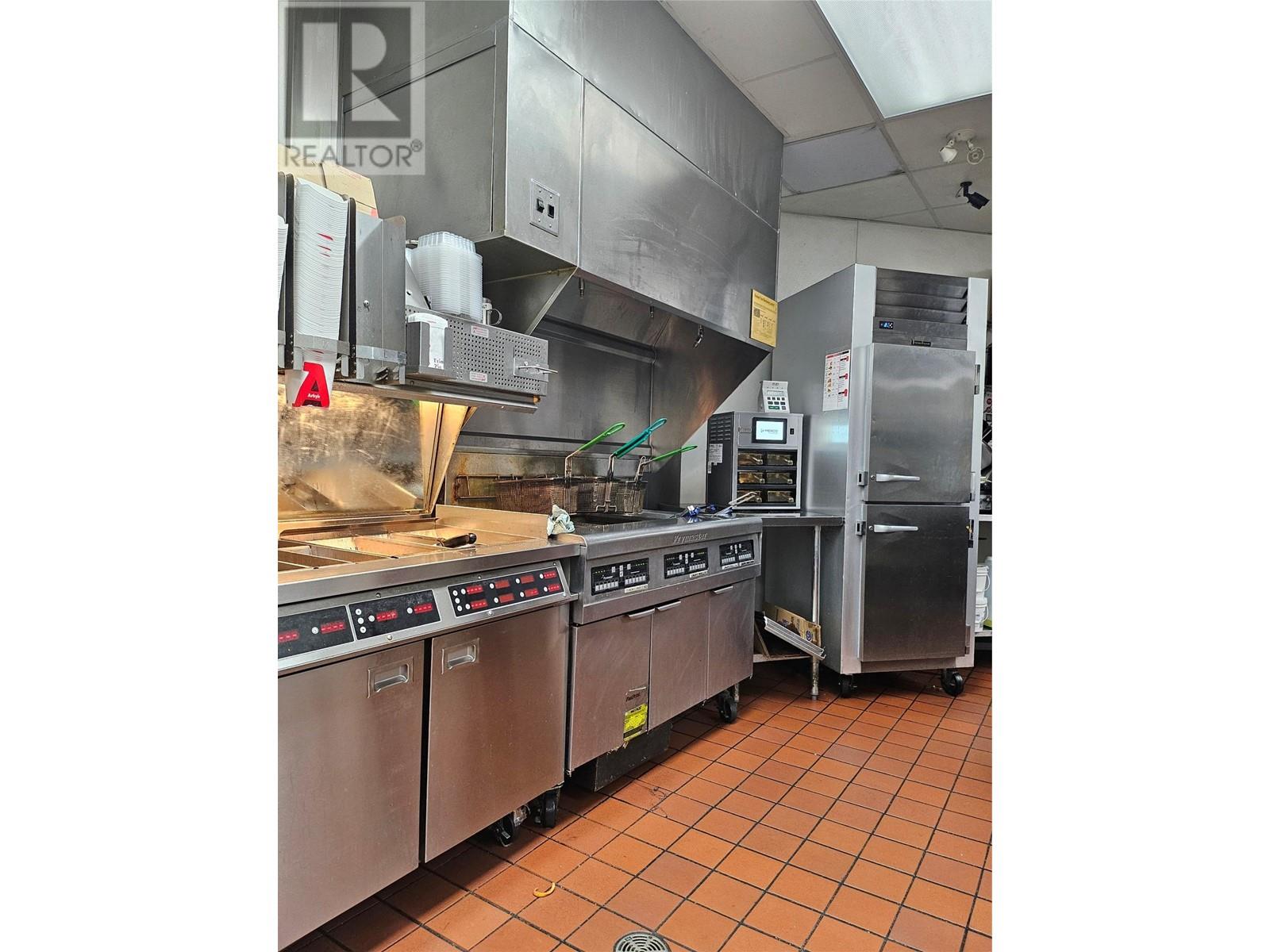 401 3031 Louie Drive, Westbank