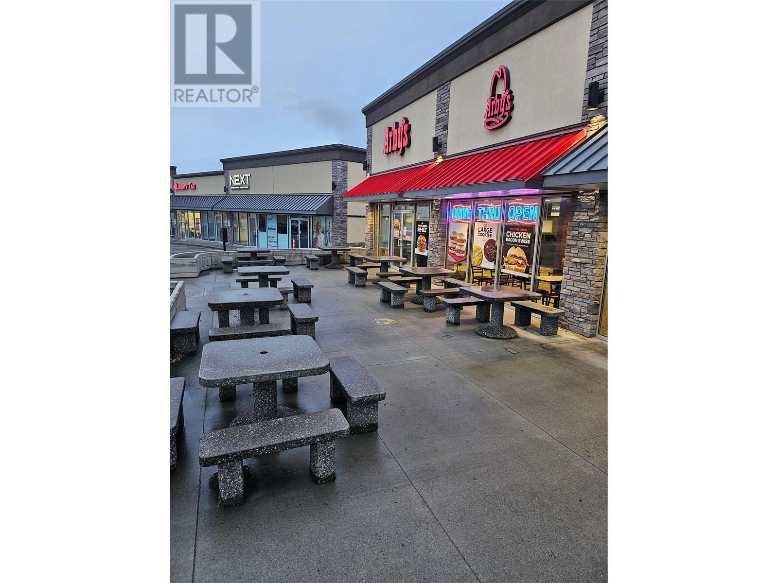401 3031 Louie Drive, Westbank