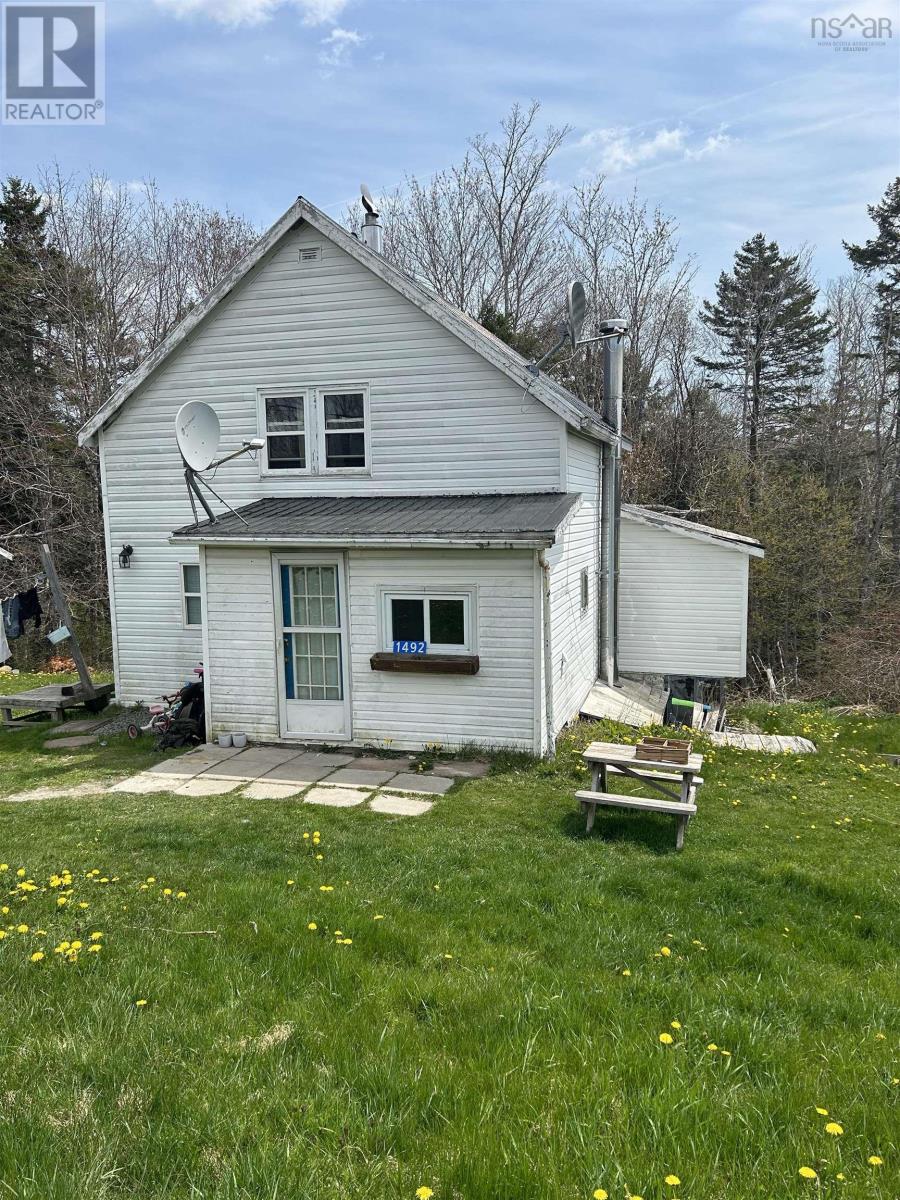 1492 Highway 336, Dean