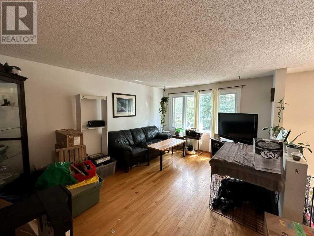 Single Family House Bi-level for Sale in  Macewan Drive NW MacEwan Glen Calgary 