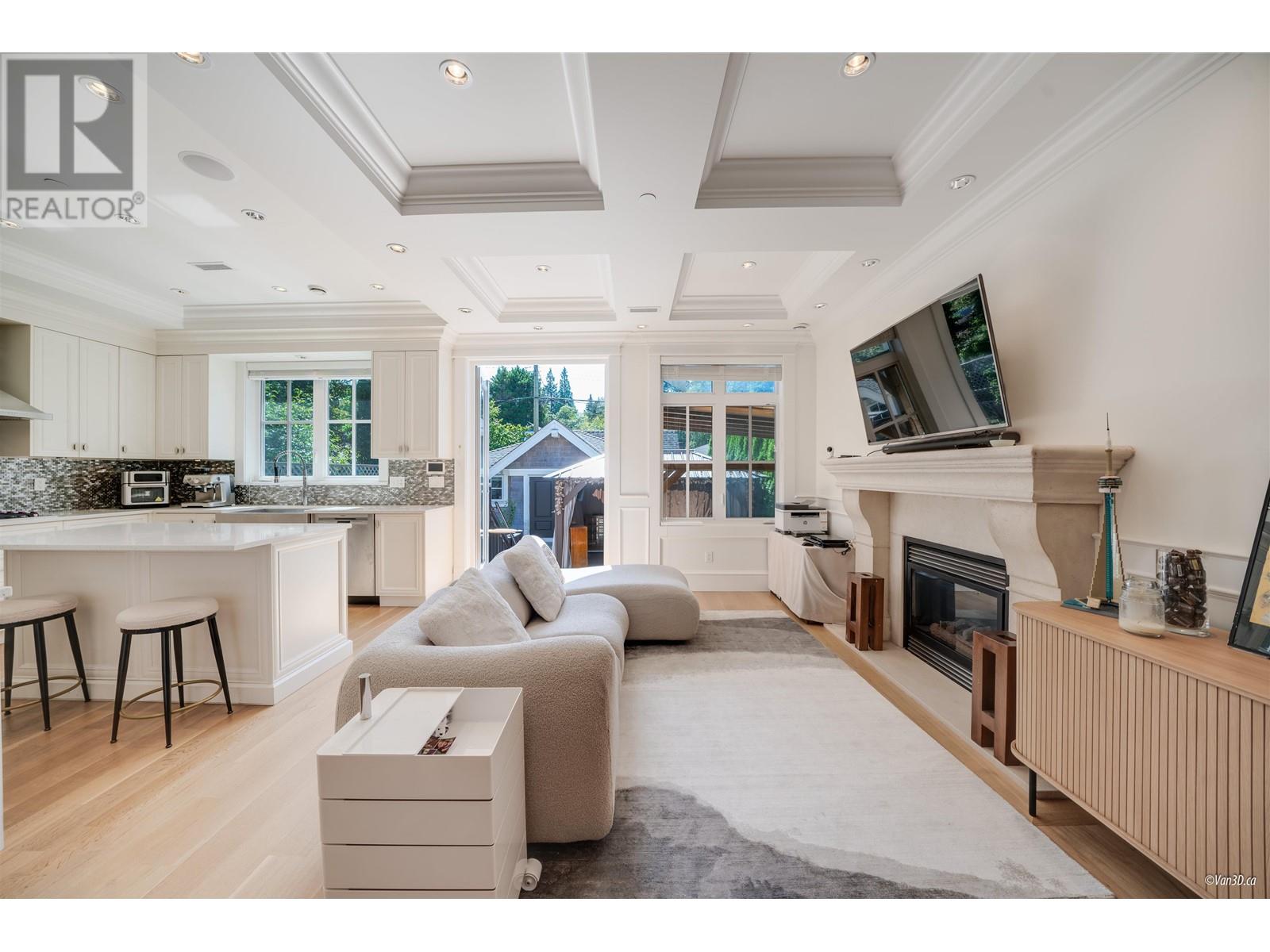 4474 W 15TH AVENUE, Vancouver