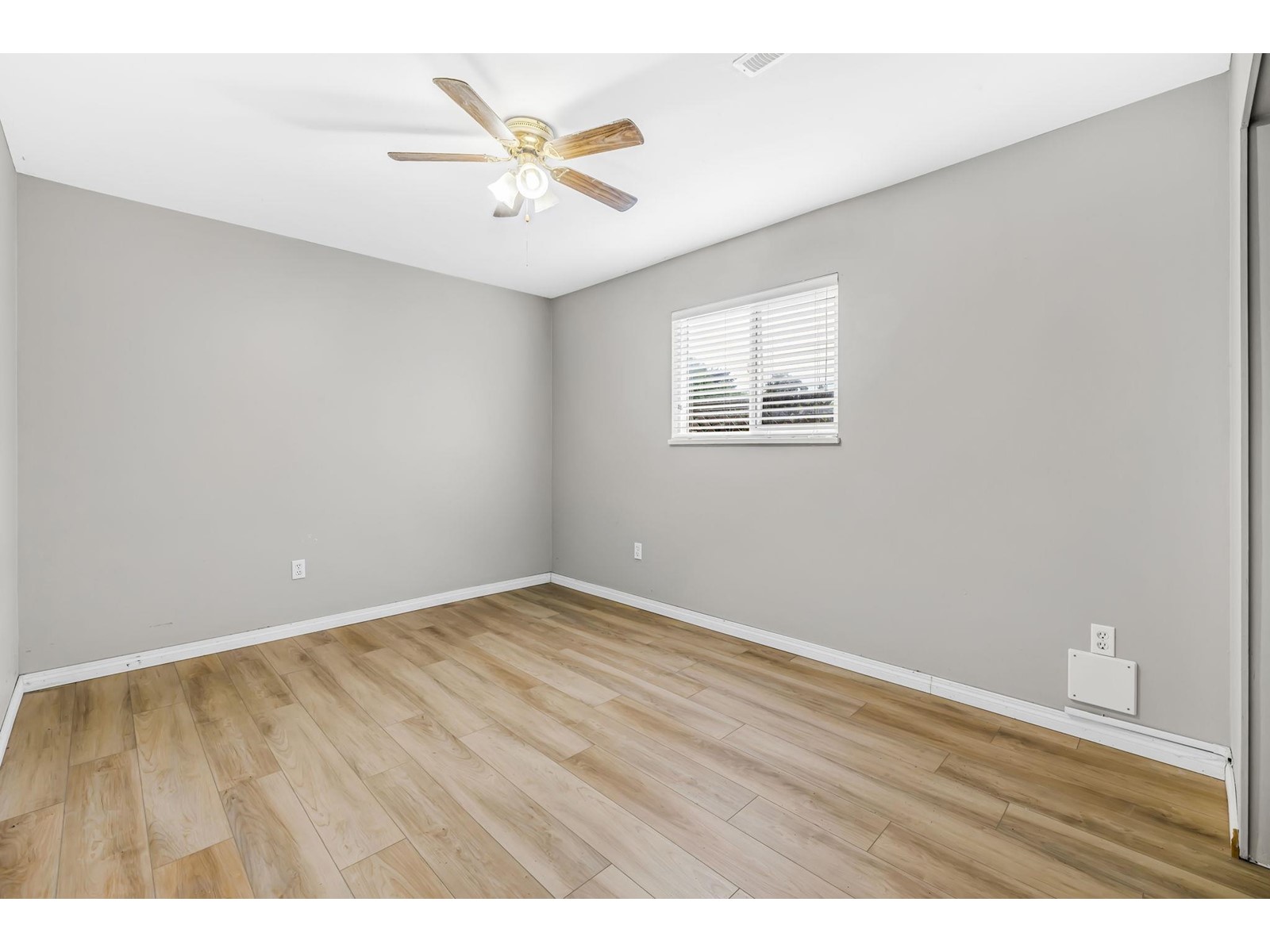 8351 MILLER CRESCENT, Mission real estate listing R2918129