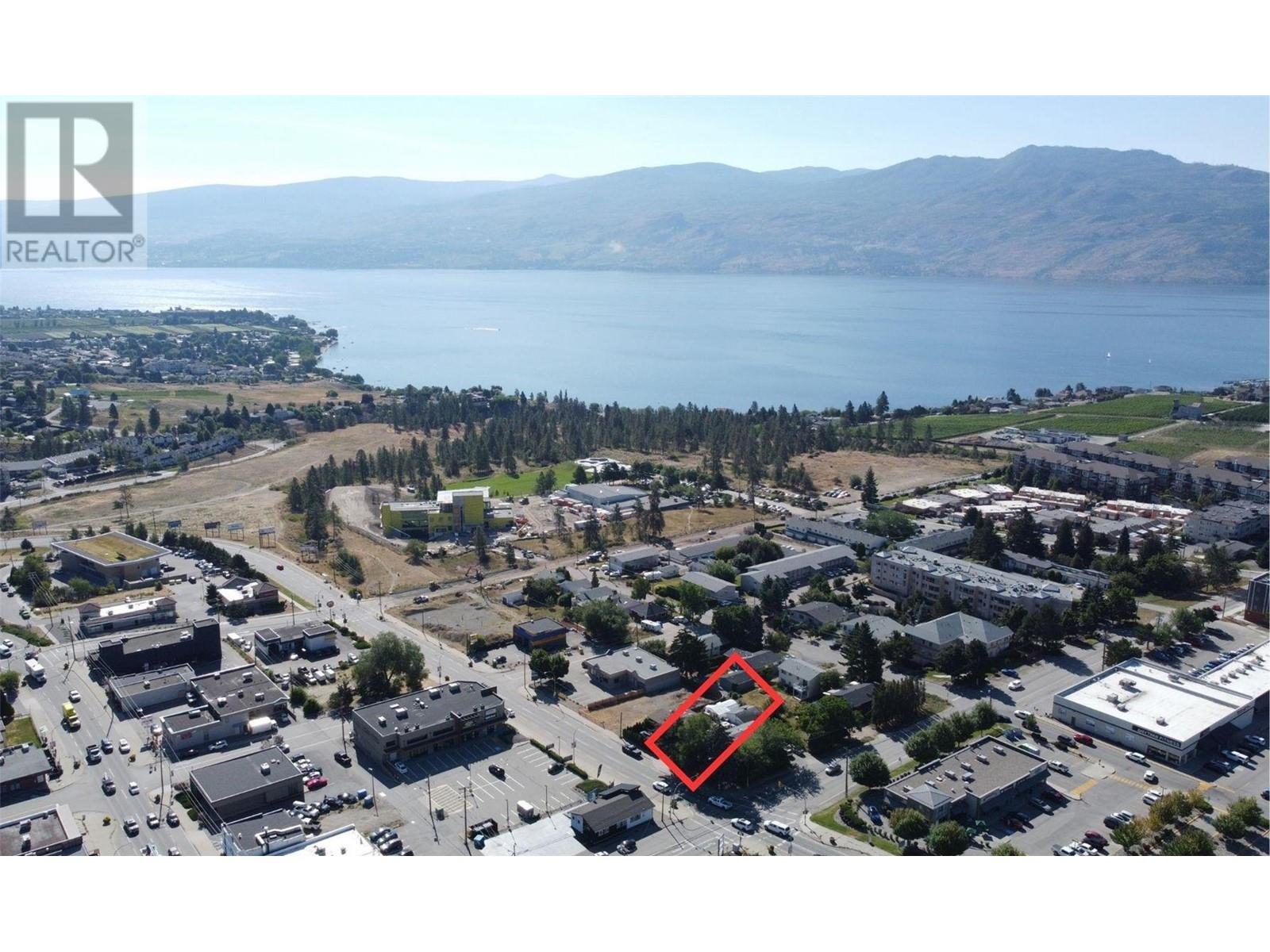  2441 Dobbin Road, West Kelowna