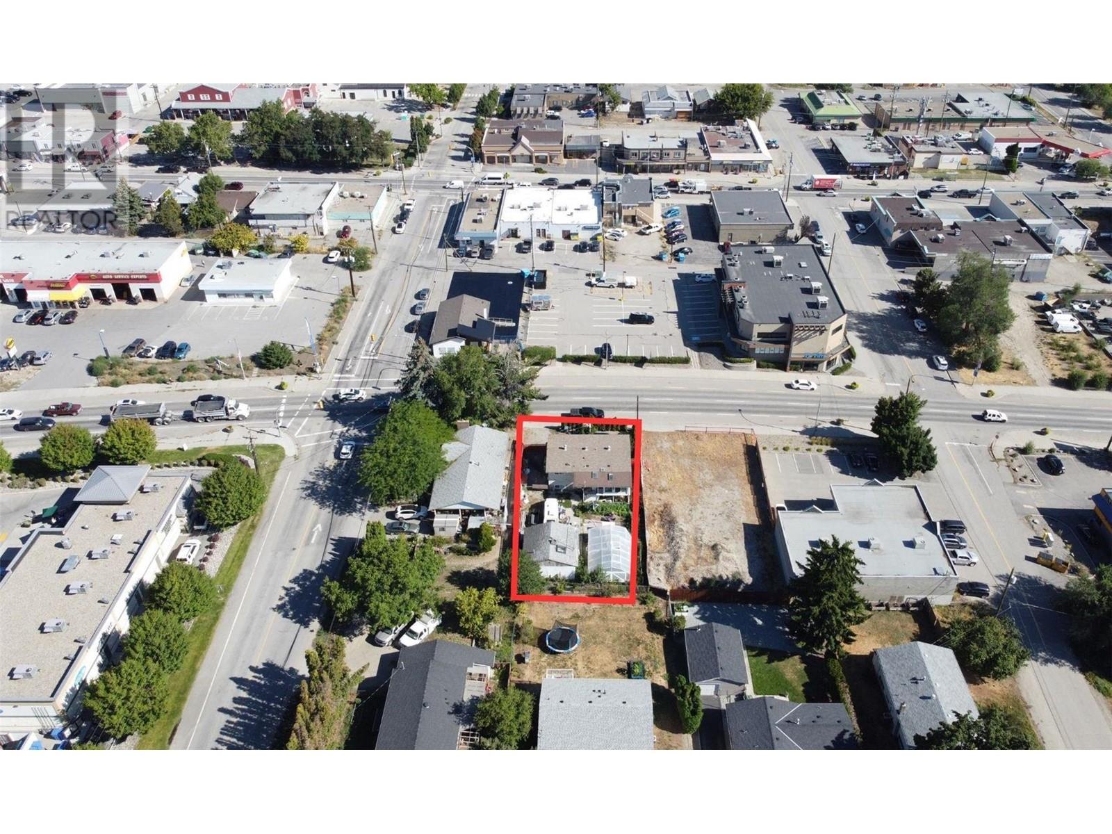  2441 Dobbin Road, West Kelowna