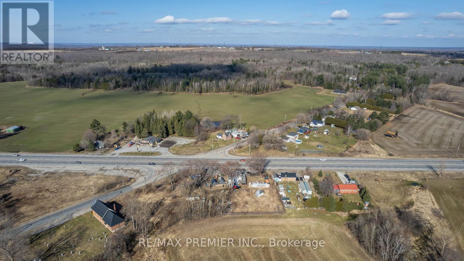 Photo 10 of 8665 Hwy 11, Severn ON
