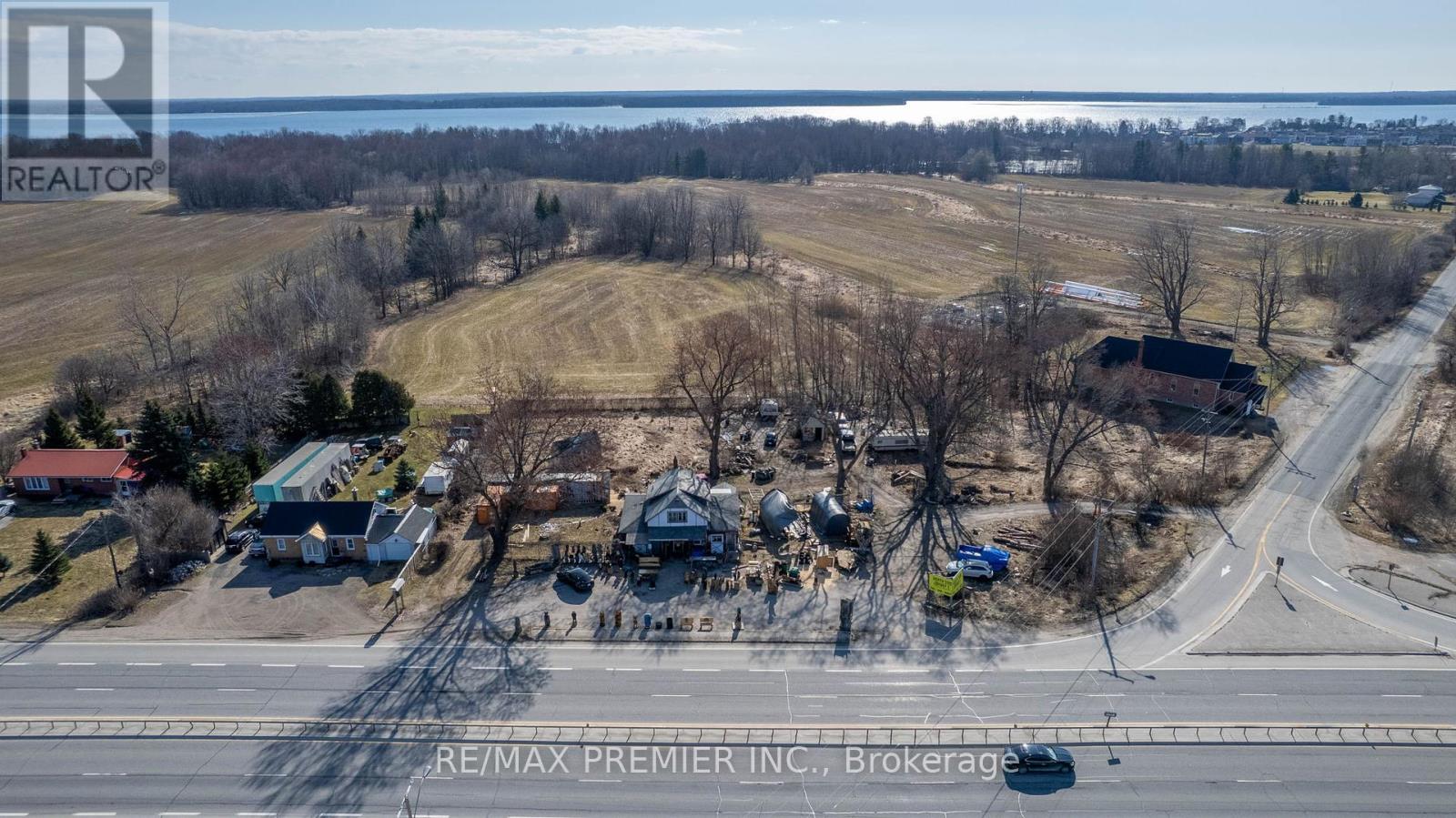 Photo 4 of 8665 Hwy 11, Severn ON