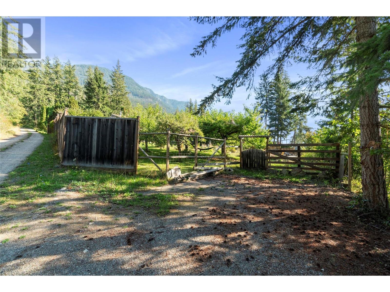 1 5404 Sunnybrae Canoe Pt Road, Tappen