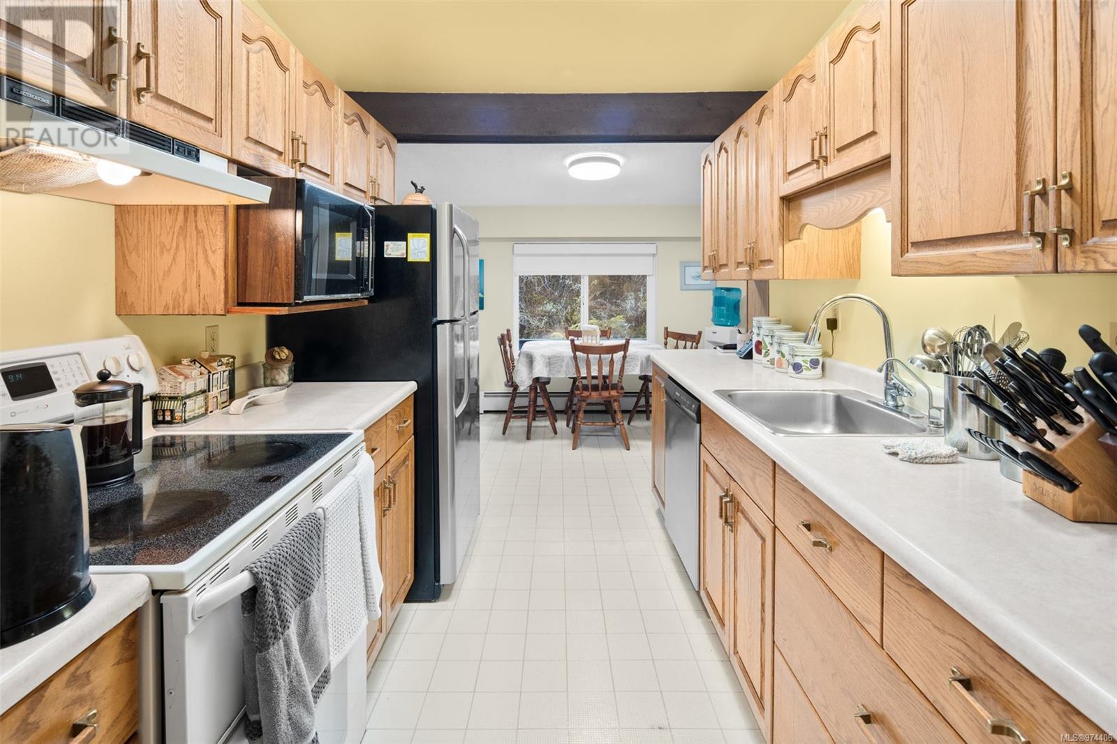 791 Gwendolynn Dr, Langford real estate listing 974406