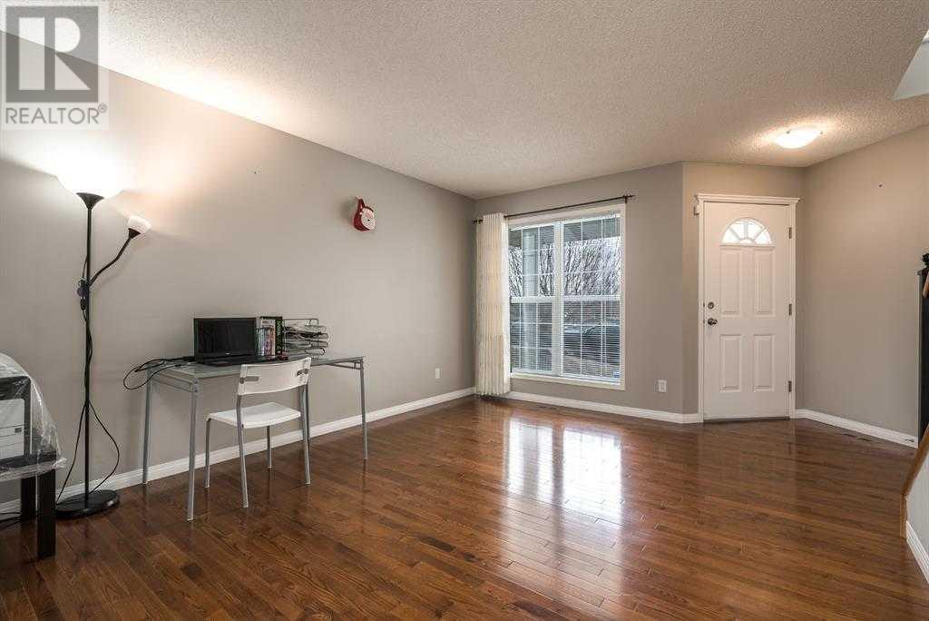 Single Family House for Sale in  Millrise Square SW Millrise Calgary 