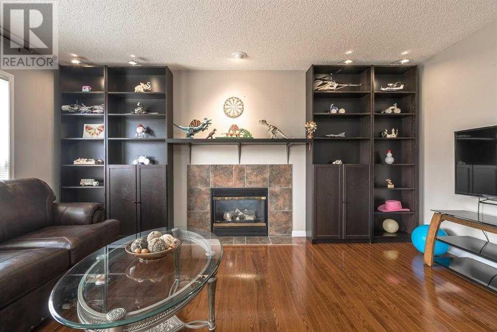 Single Family House for Sale in  Millrise Square SW Millrise Calgary 