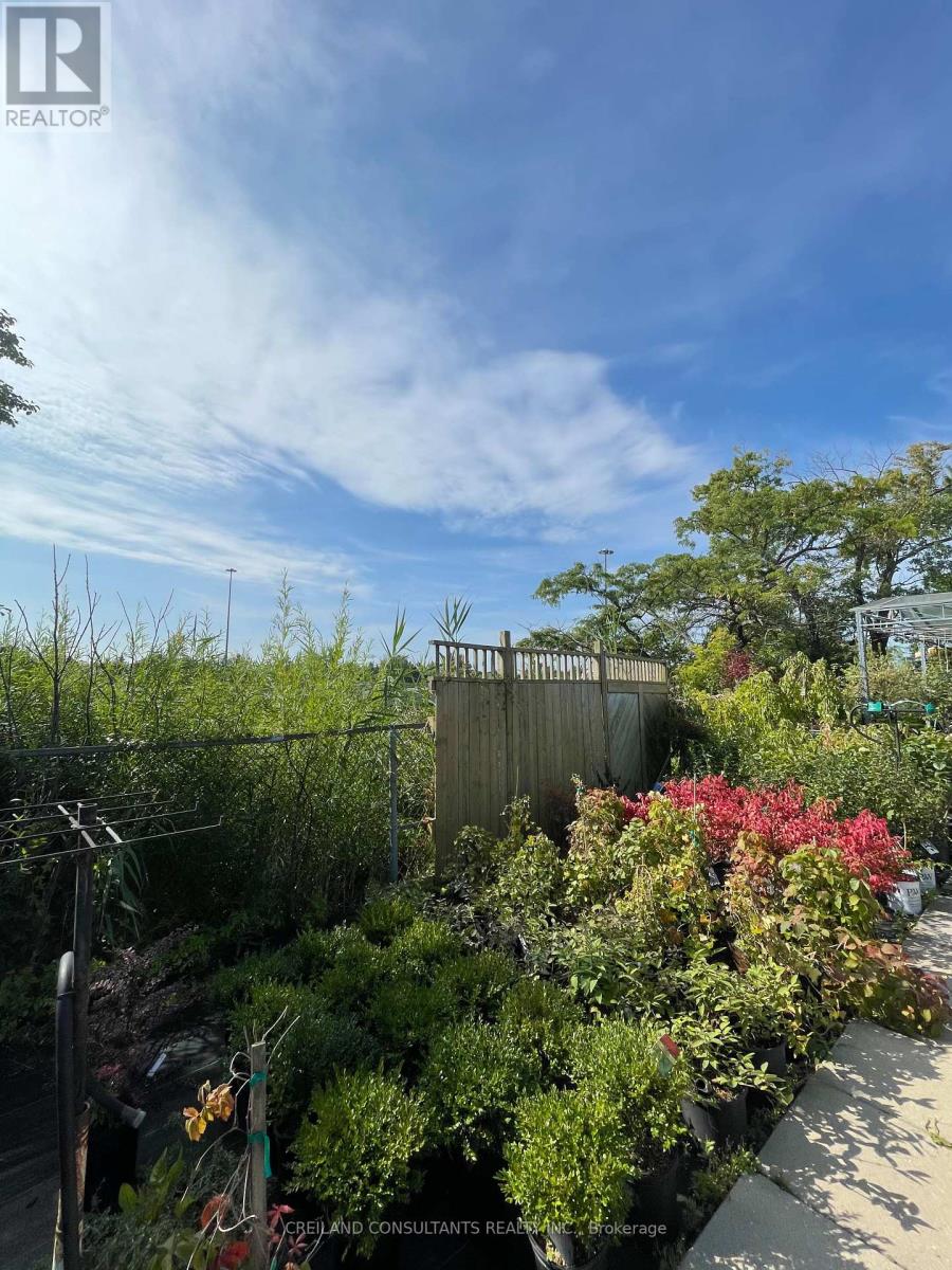 Photo 5 of 6745 Kingston Road, Toronto ON