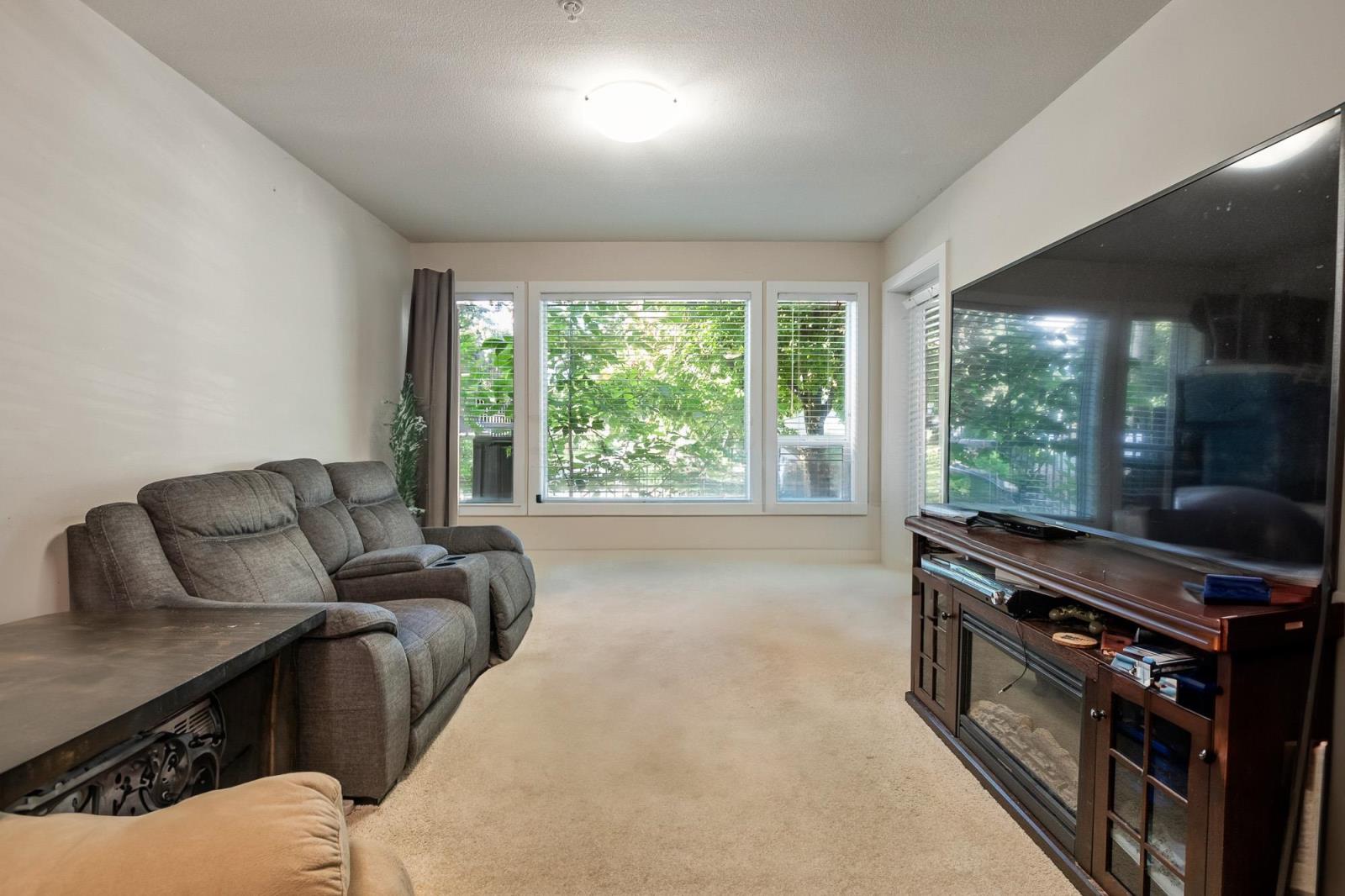 109 46150 BOLE AVENUE, Chilliwack Proper East, Chilliwack real estate listing R2922030