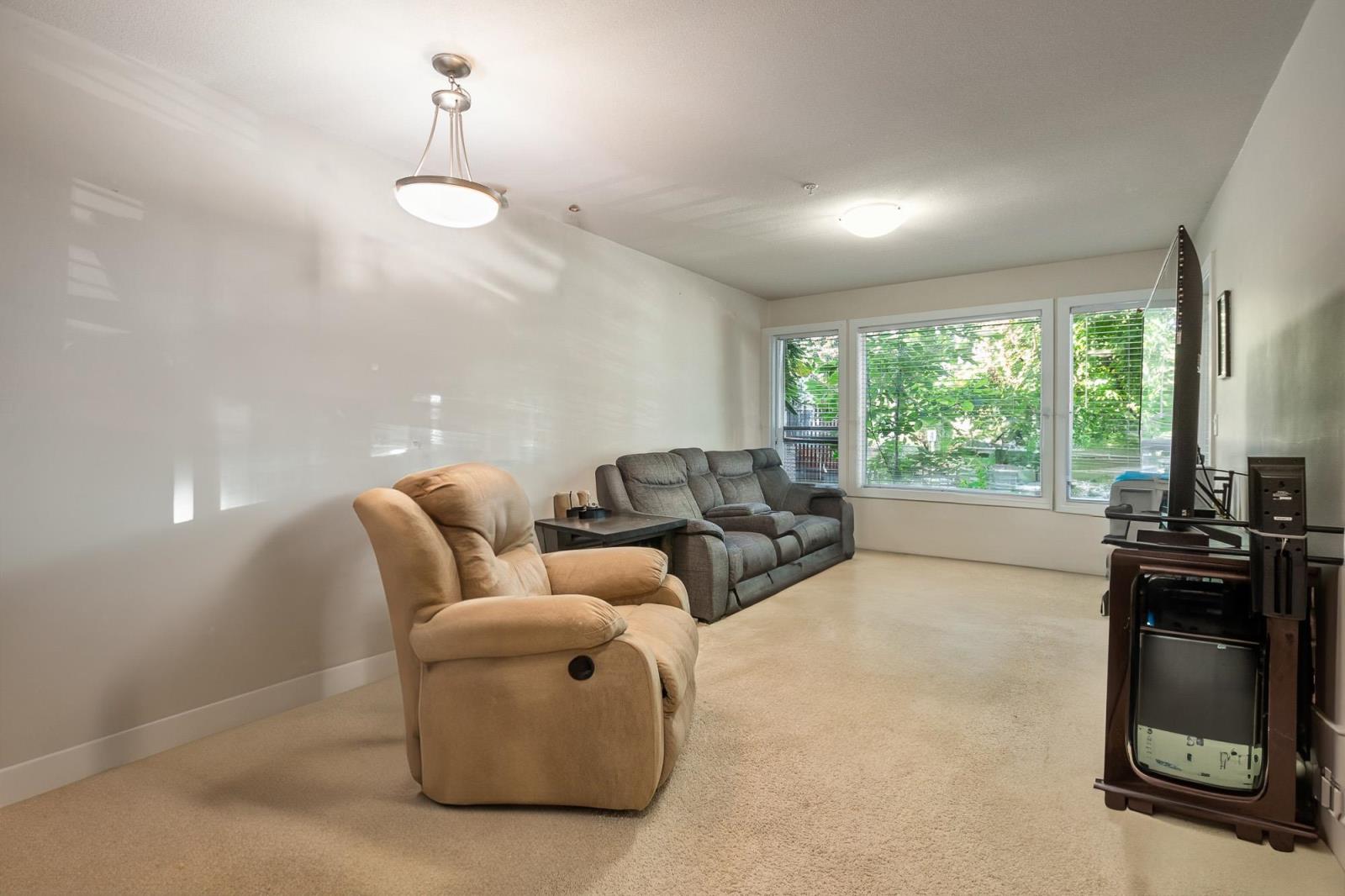 109 46150 BOLE AVENUE, Chilliwack Proper East, Chilliwack real estate listing R2922030