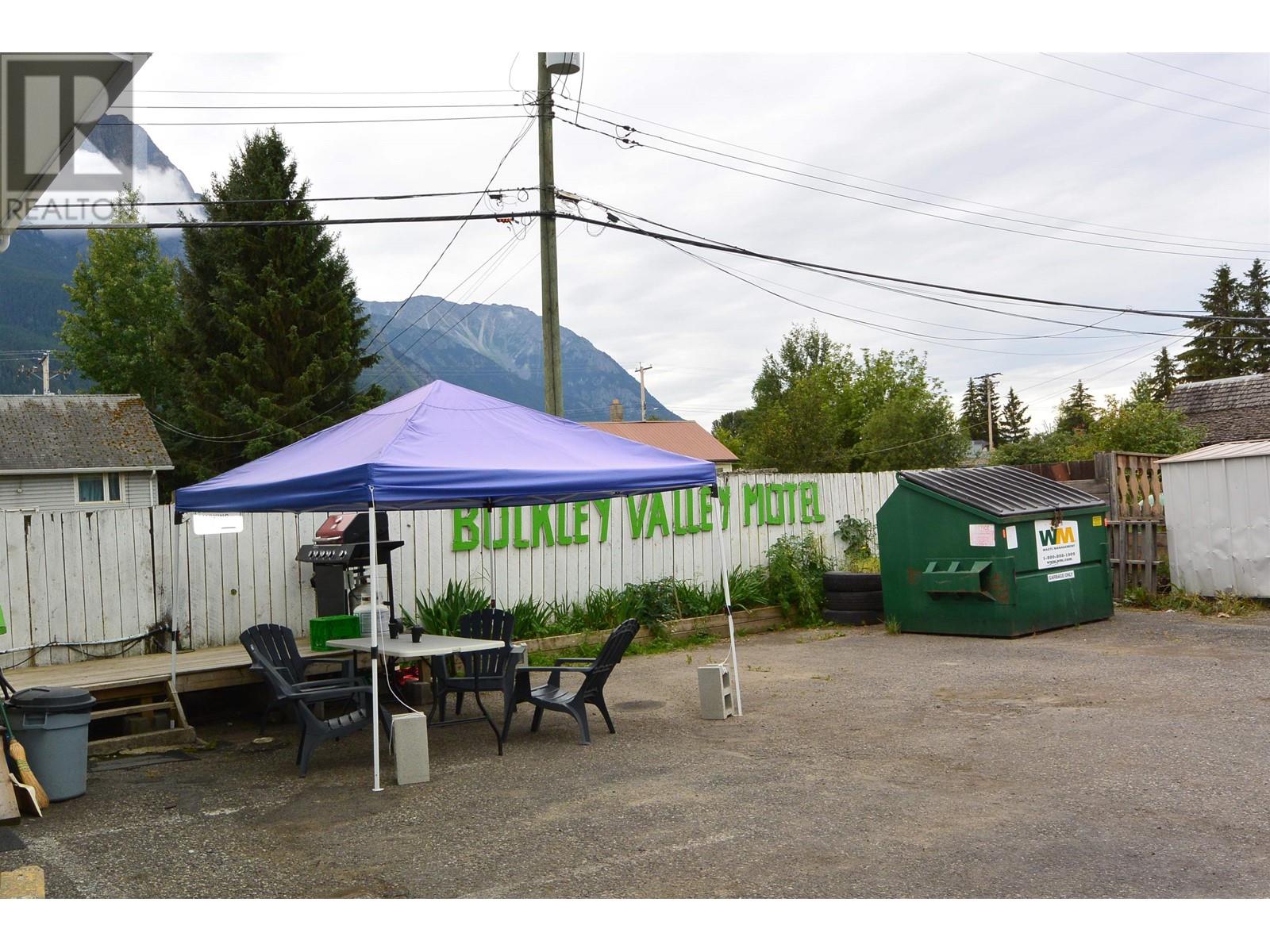 4444 10TH Avenue, New Hazelton