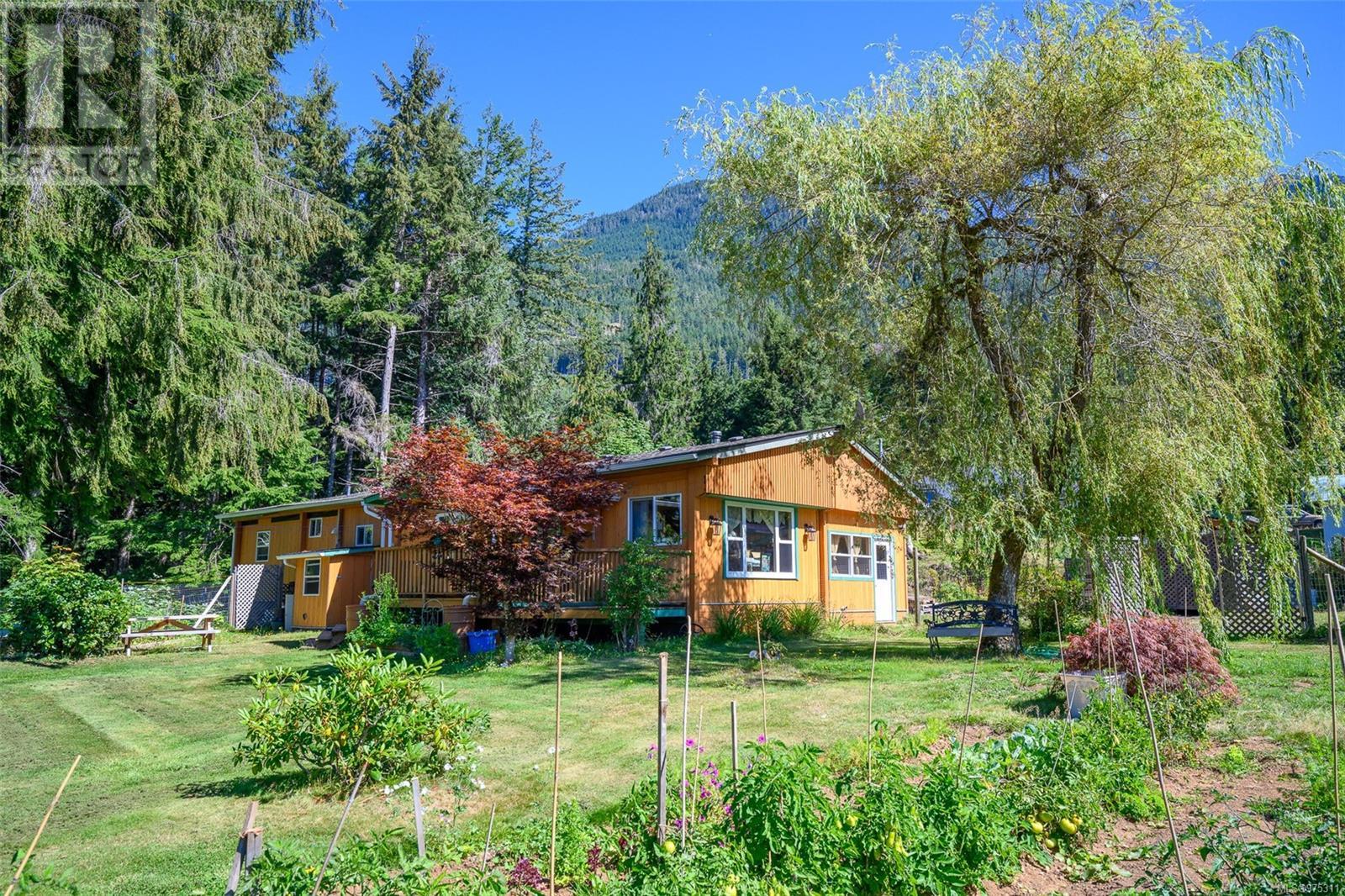 Photo 1 of 600 Ryans Rd, Sayward BC