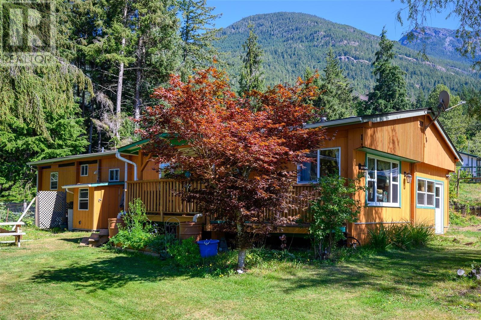 Photo 2 of 600 Ryans Rd, Sayward BC