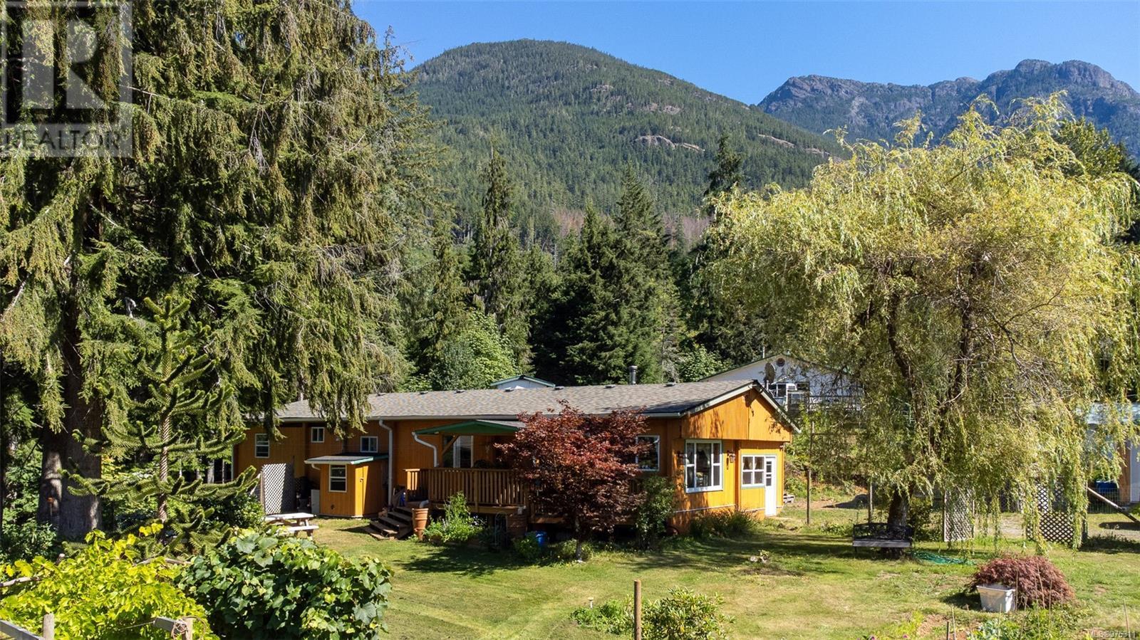 Photo 4 of 600 Ryans Rd, Sayward BC