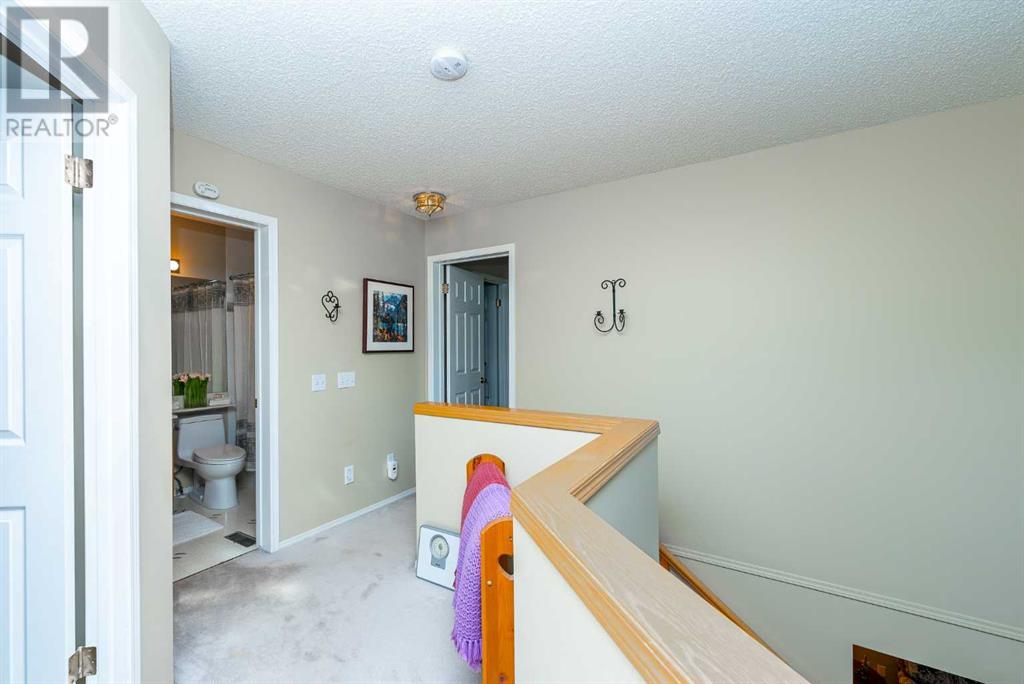 Single Family House for Sale in  Millview Drive SW Millrise Calgary 