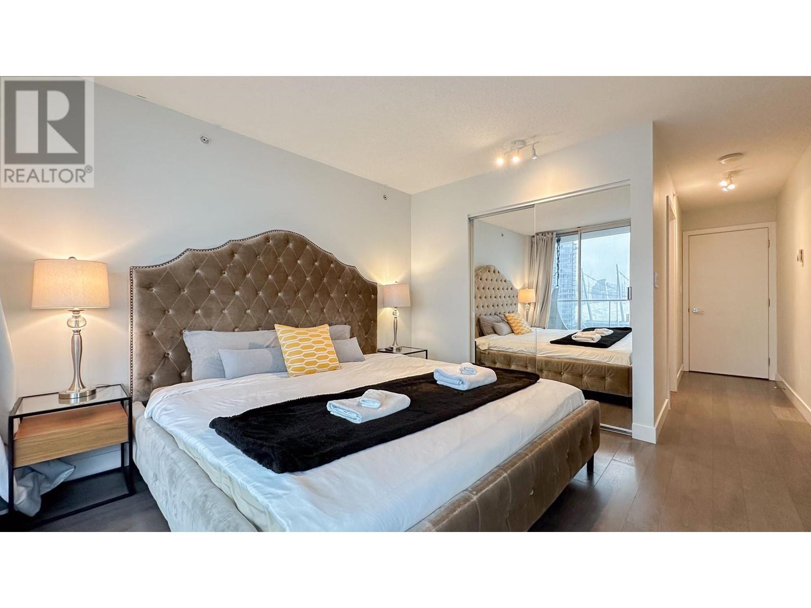 2705 689 ABBOTT STREET, Vancouver