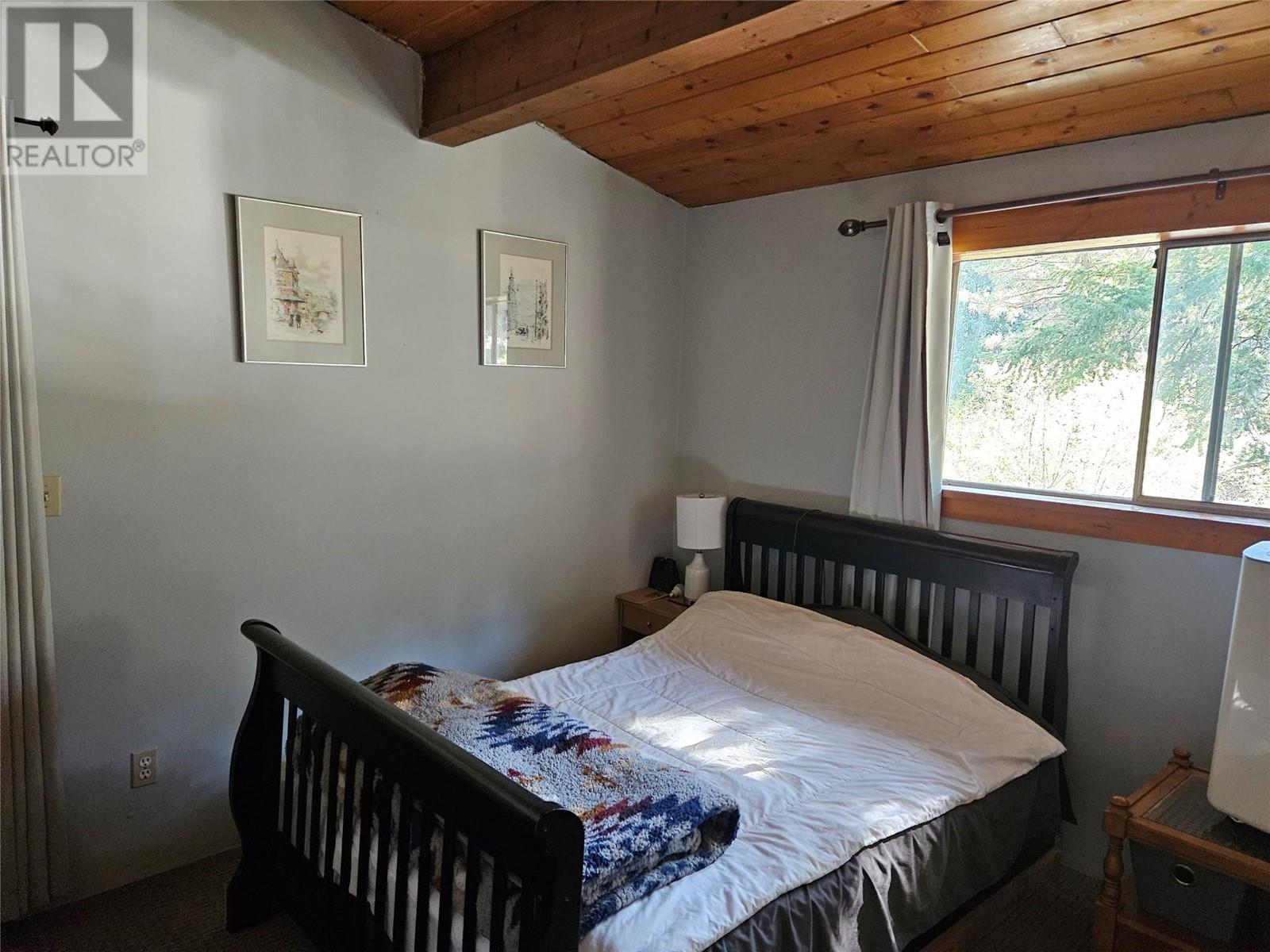 2920 Highway 3, Hedley