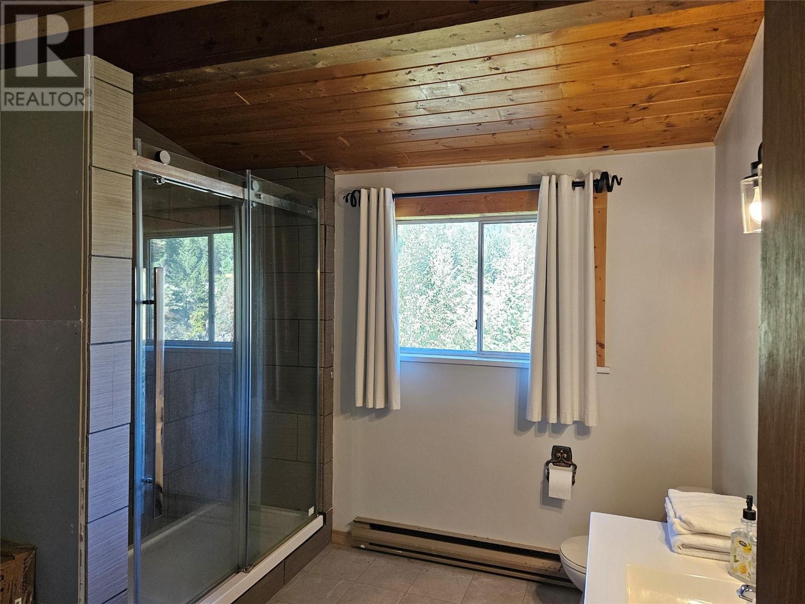 2920 Highway 3, Hedley