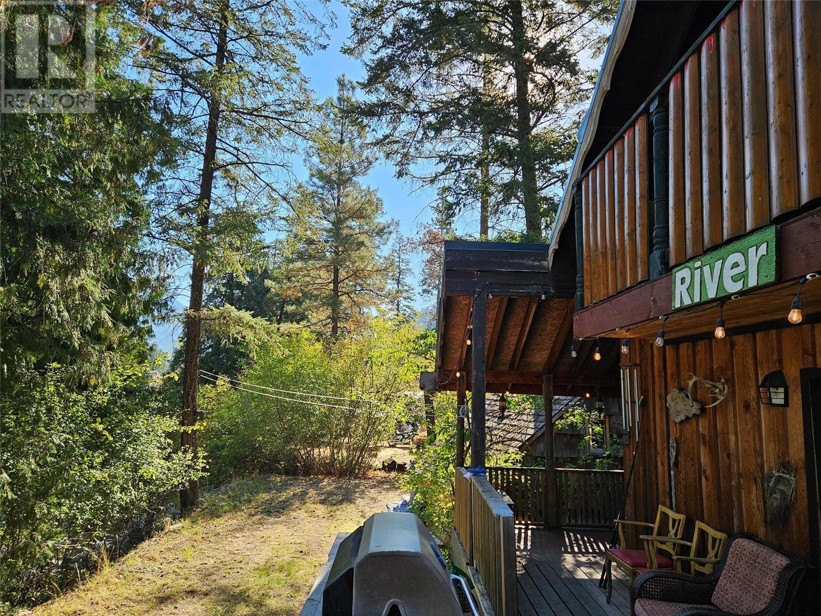 2920 Highway 3, Hedley