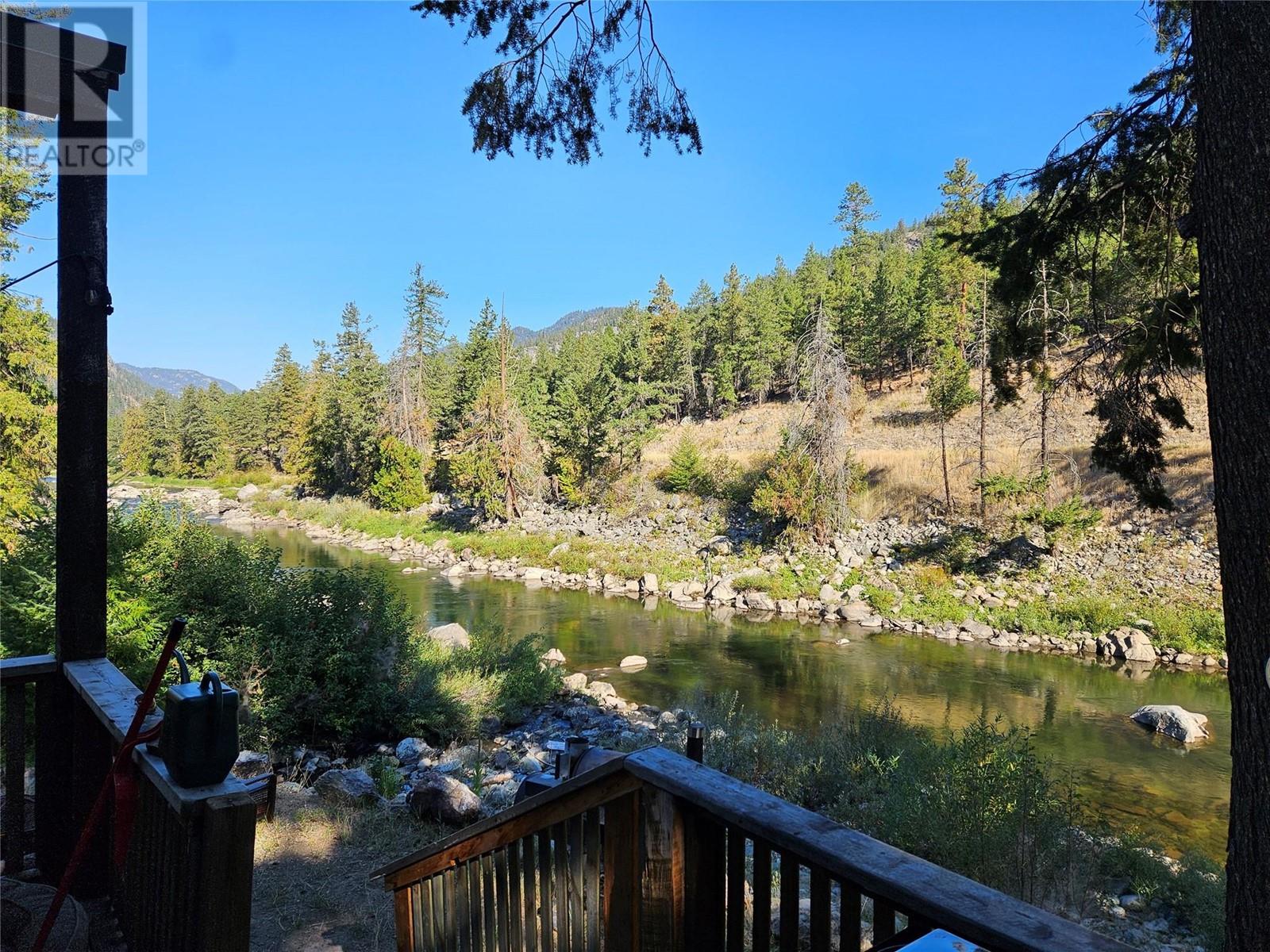 2920 Highway 3, Hedley
