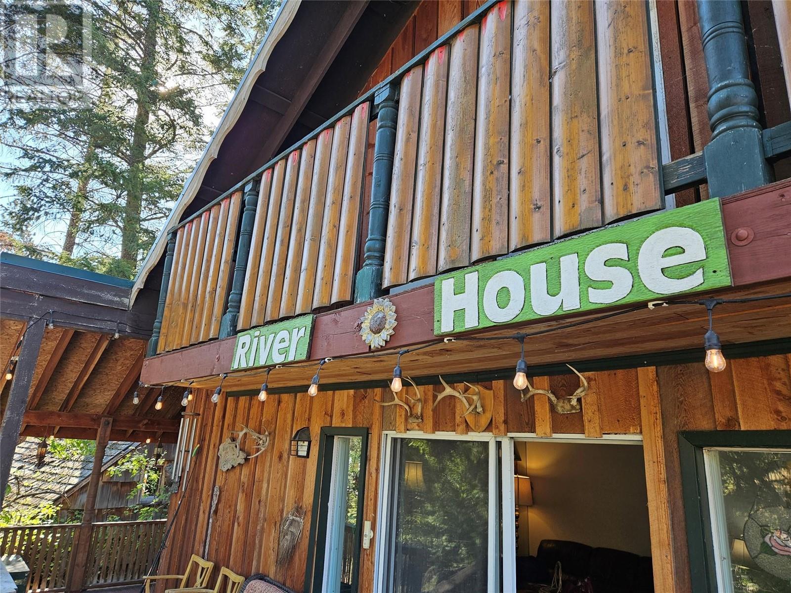 2920 Highway 3, Hedley
