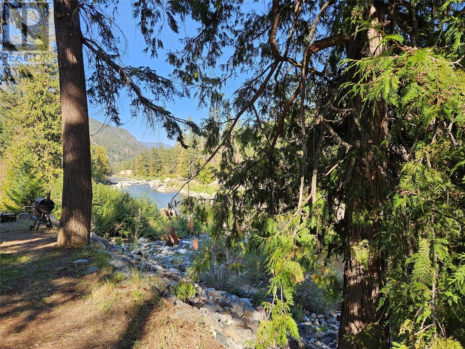 2920 Highway 3, Hedley
