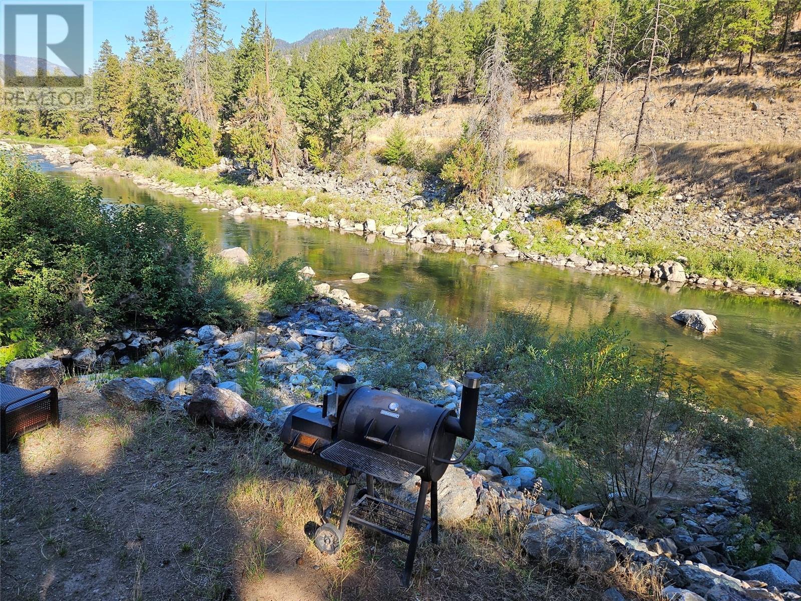 2920 Highway 3, Hedley