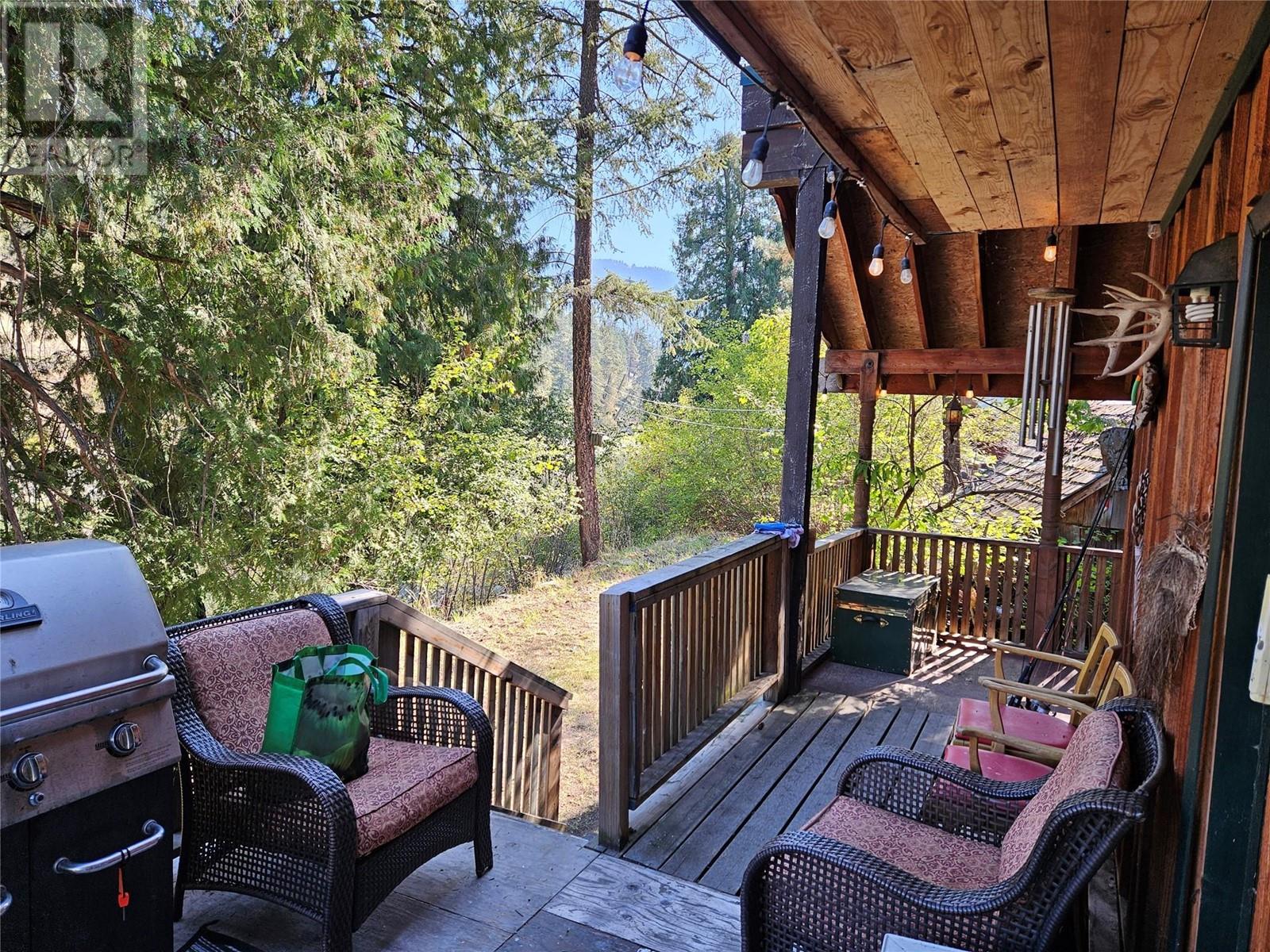 2920 Highway 3, Hedley