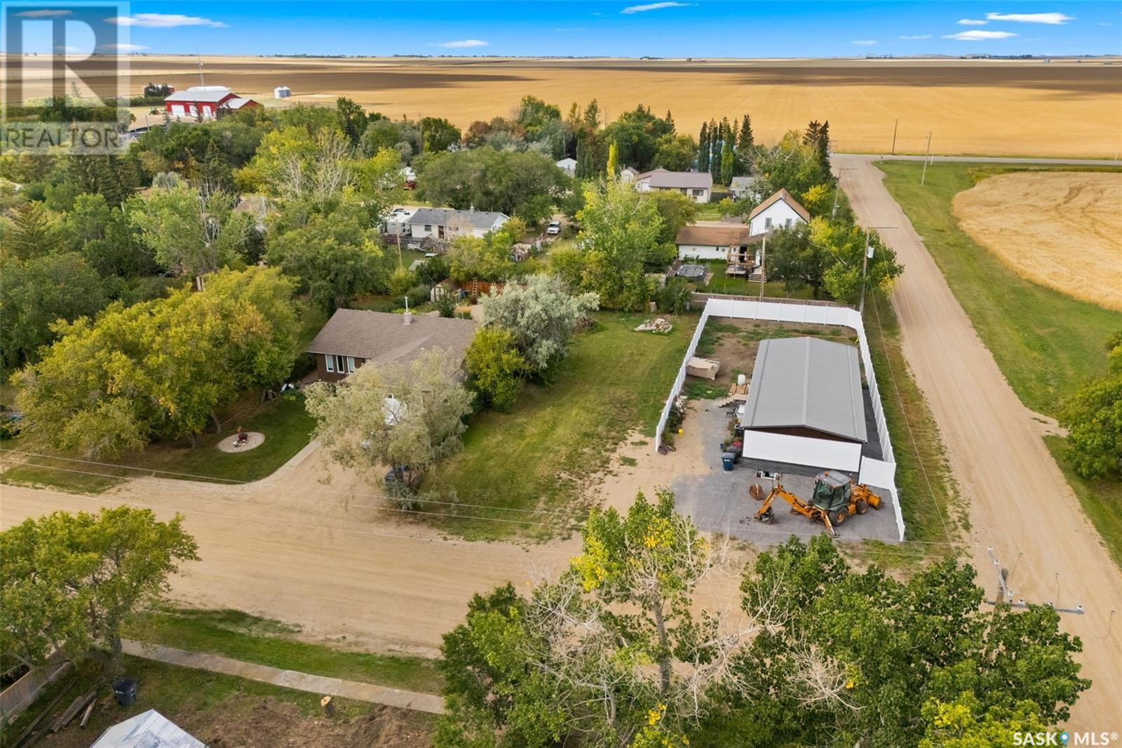 Photo 11 of 104 Elder Street, Pense SK