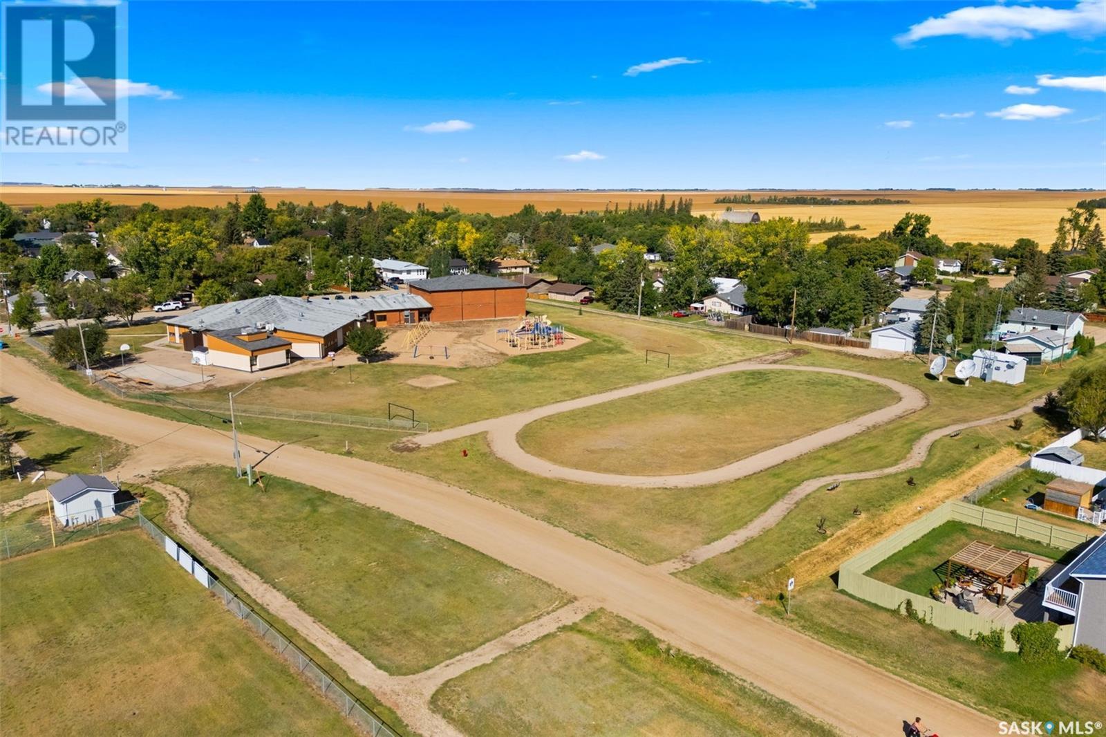 Photo 8 of 104 Elder Street, Pense SK
