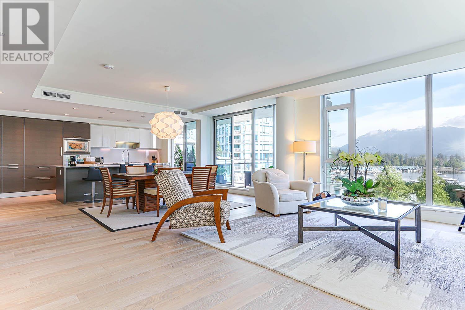 502 1409 W Pender Street, Vancouver