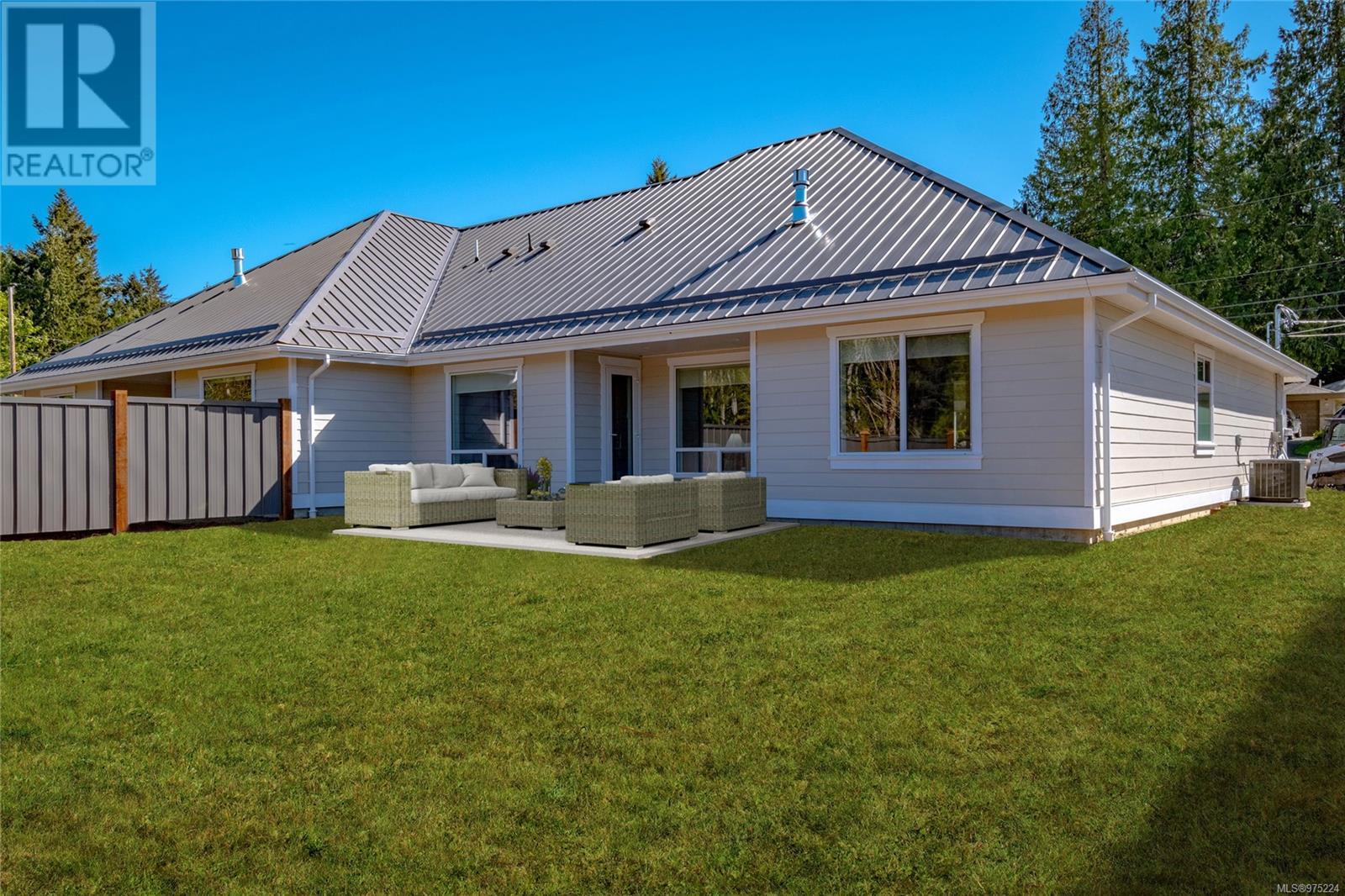 1189 Lee Rd, Parksville