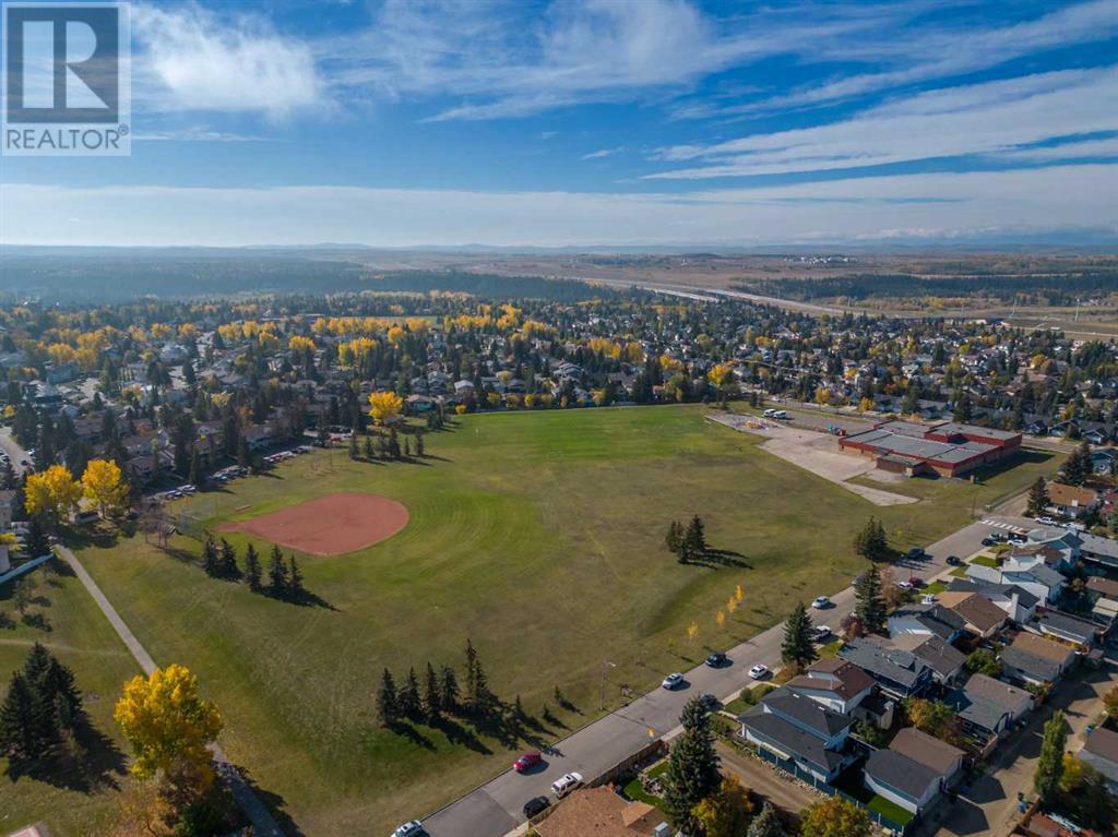 Single Family House for Sale in  Woodglen Circle SW Woodbine Calgary 