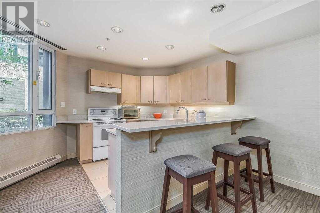 Single Family House High rise for Sale in    Avenue SW Eau Claire Calgary 