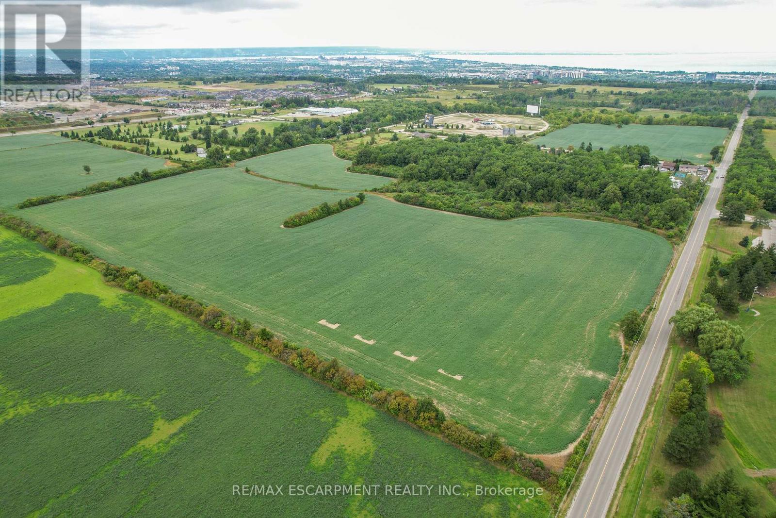Photo 2 of 66 Green Mountain Road E, Hamilton ON