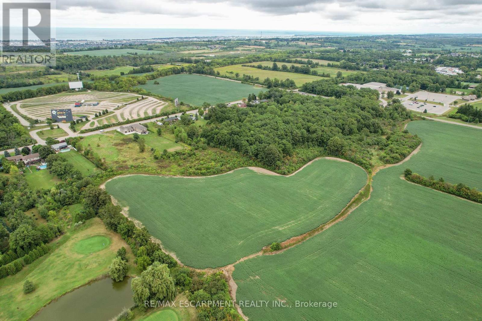 Photo 5 of 66 Green Mountain Road E, Hamilton ON