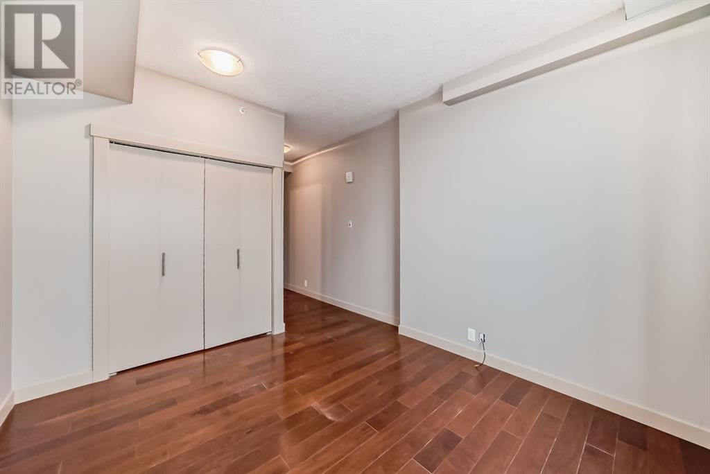 Single Family House High rise for Sale in   Horton Road SW Haysboro Calgary 