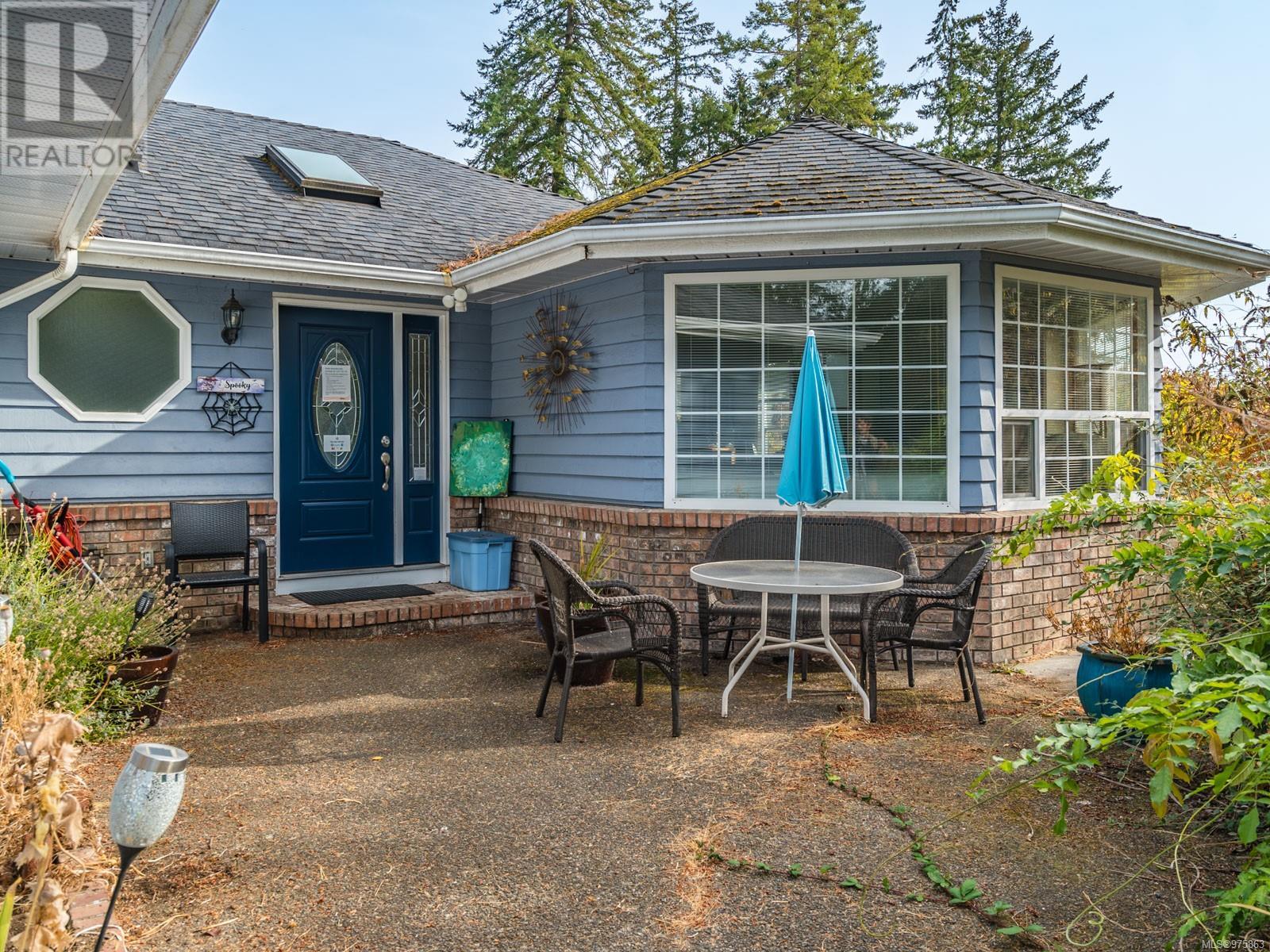 563 Island Hwy W, Parksville real estate listing 975863