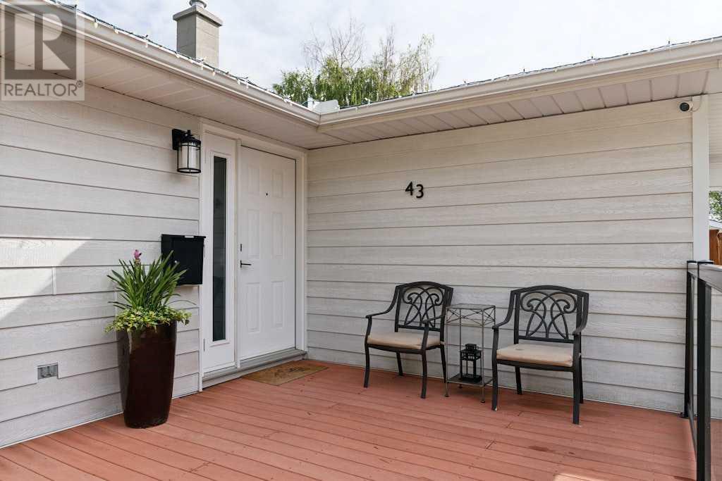 Single Family House Bungalow for Sale in  Hillgrove Crescent SW Haysboro Calgary 