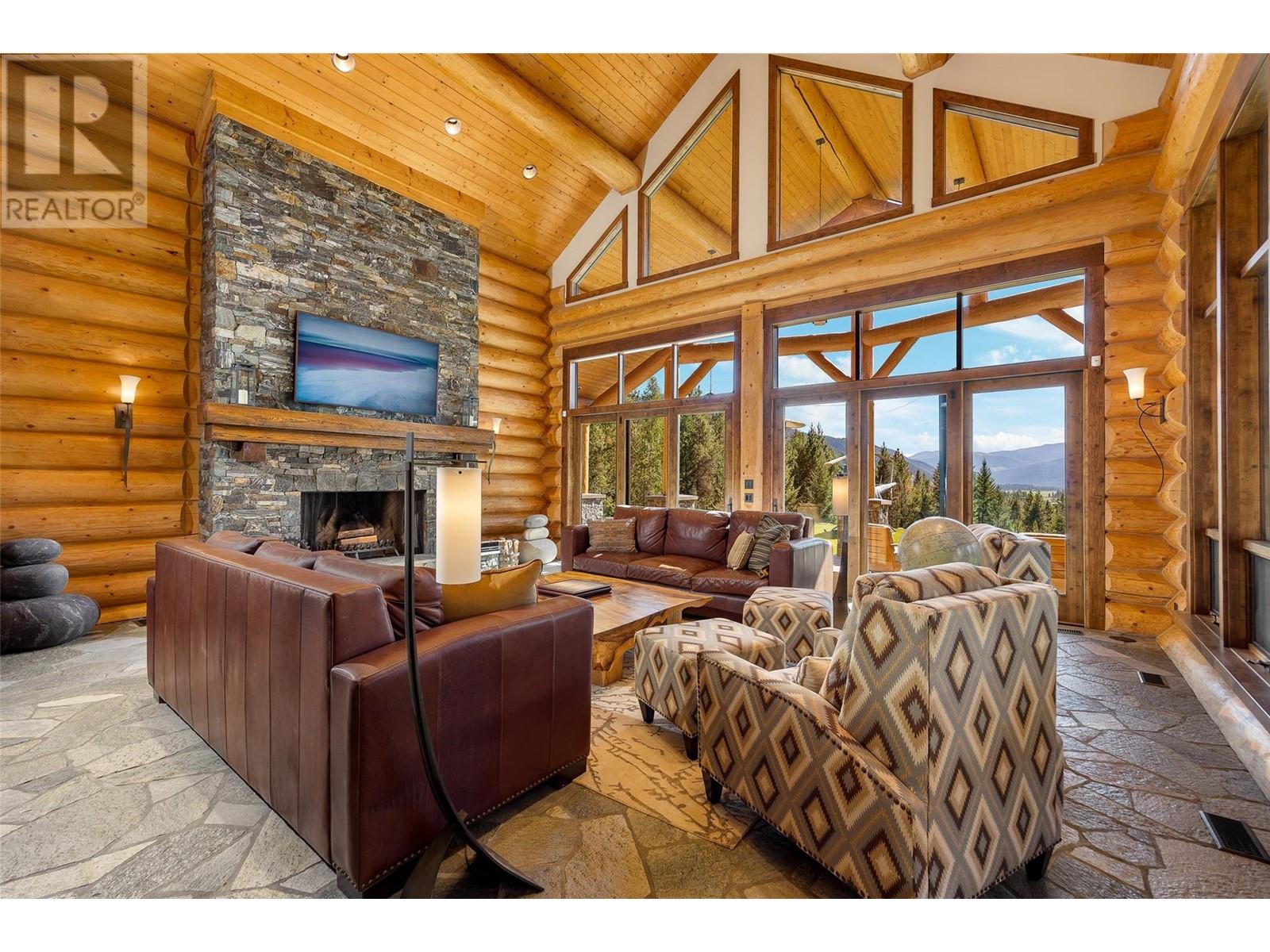  585 Beaver Creek Road, Beaverdell