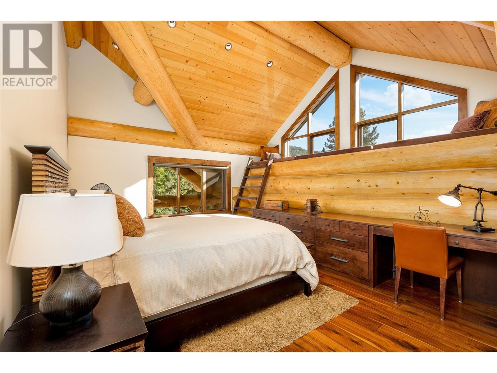  585 Beaver Creek Road, Beaverdell