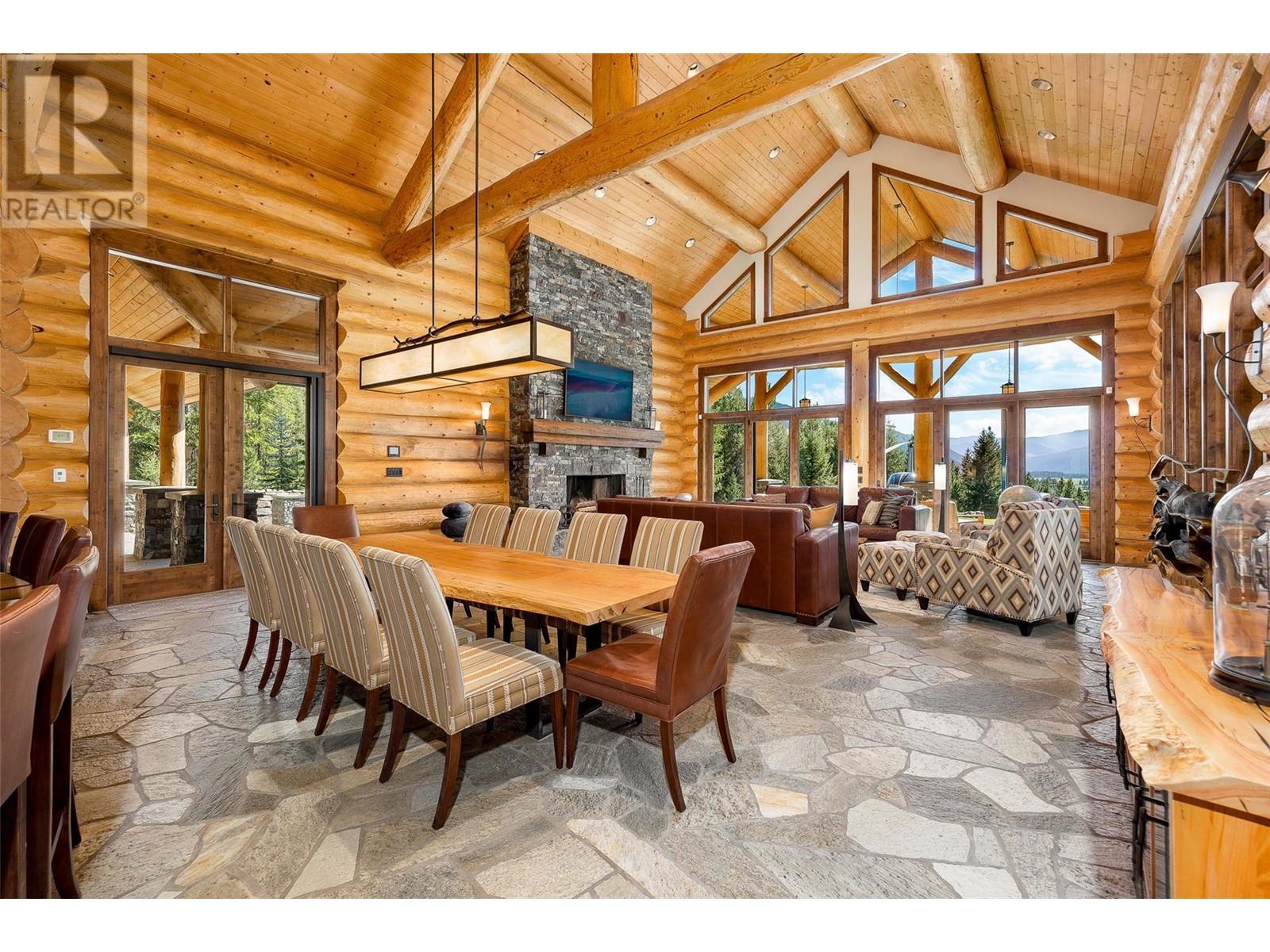  585 Beaver Creek Road, Beaverdell