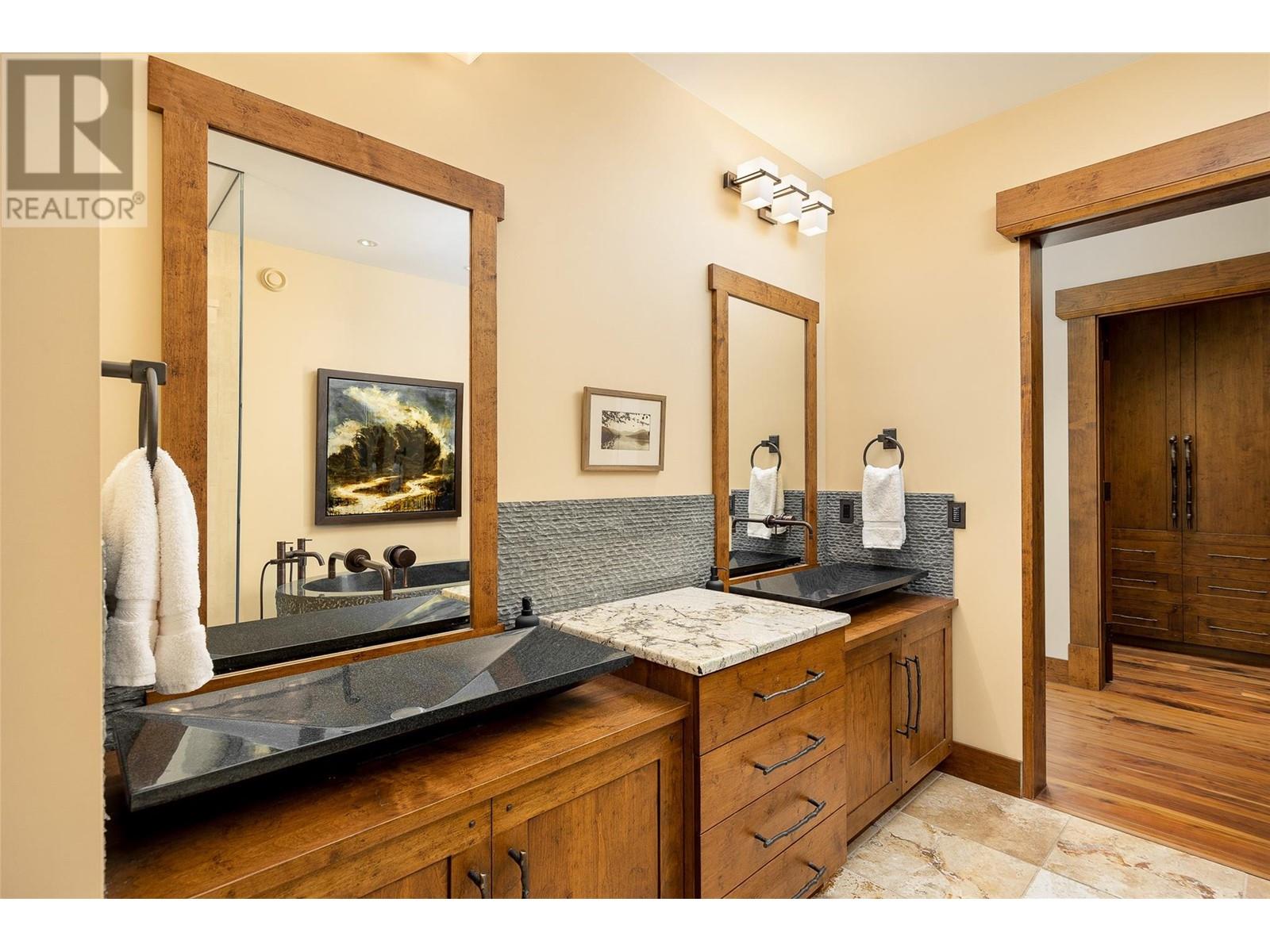  585 Beaver Creek Road, Beaverdell