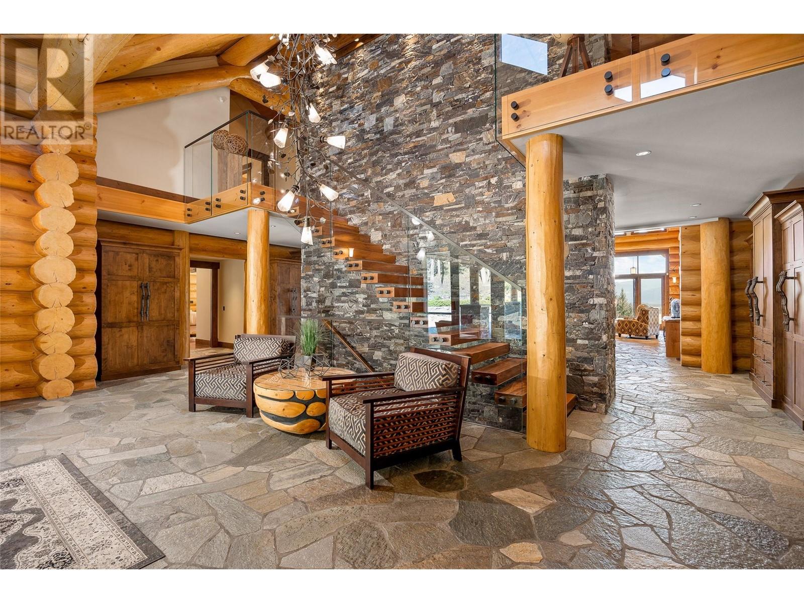  585 Beaver Creek Road, Beaverdell